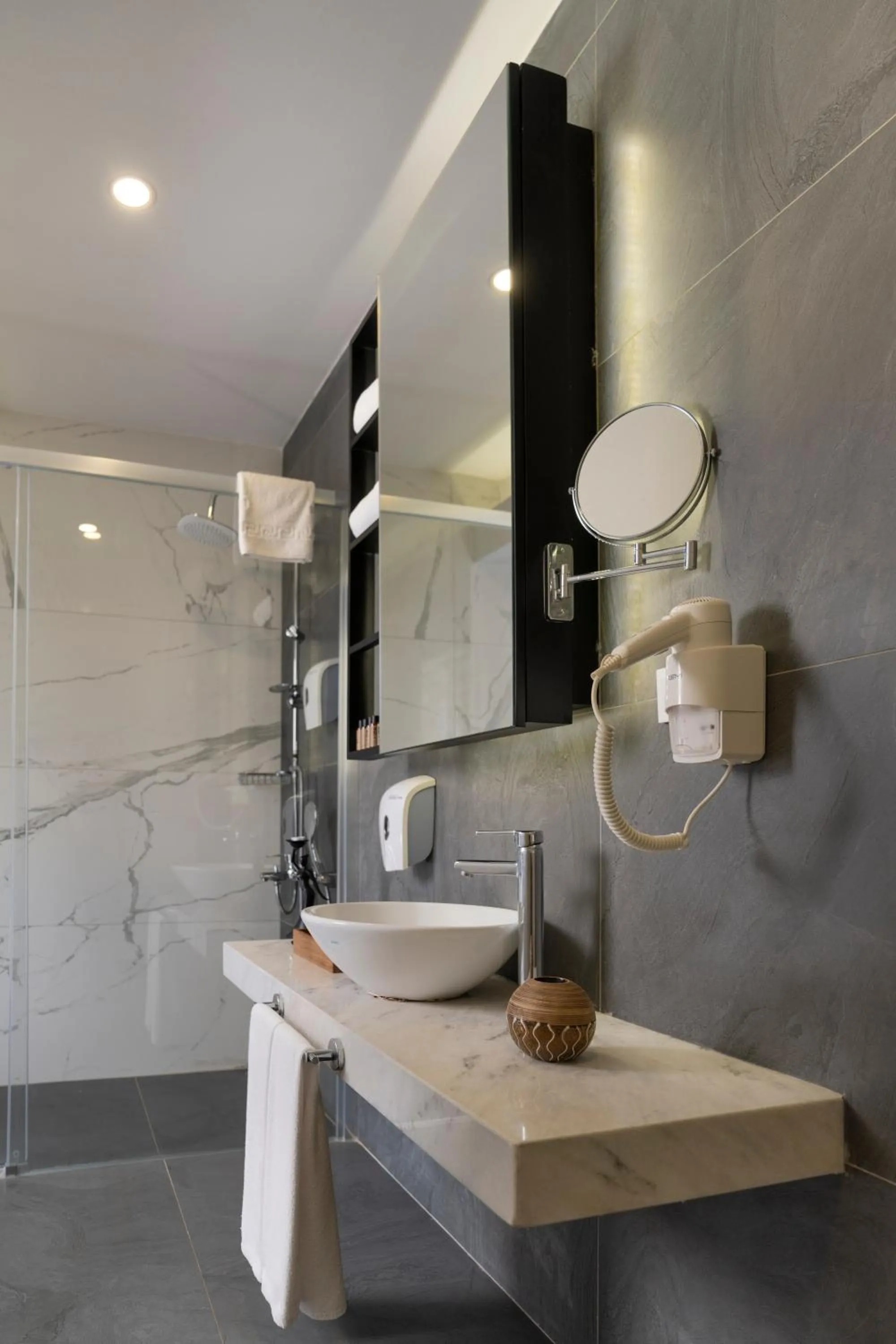 Shower in Flora Garden Beach Hotel - Adults Only 16 Plus - Couples Concept