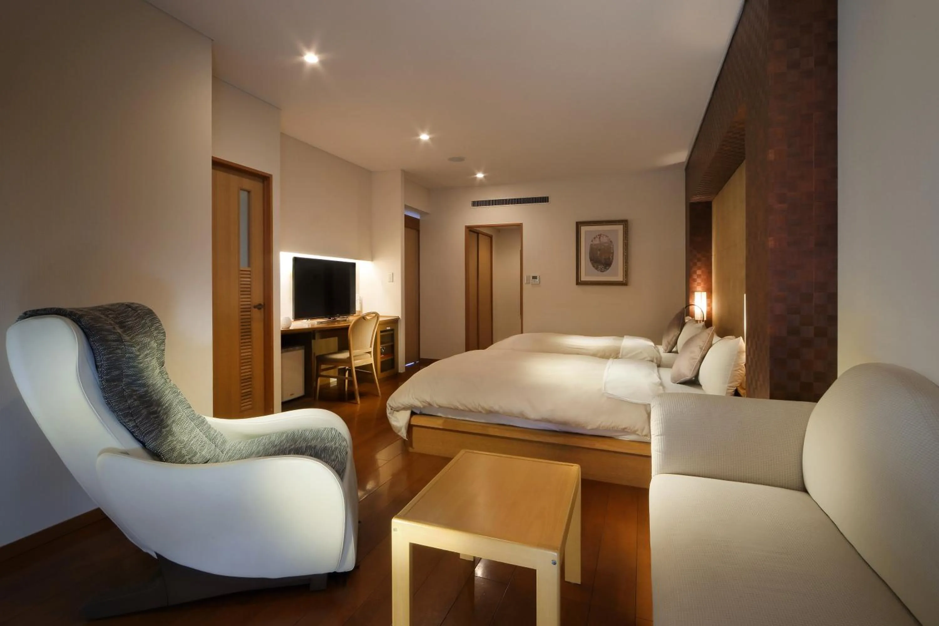 Photo of the whole room, Bed in Asaya