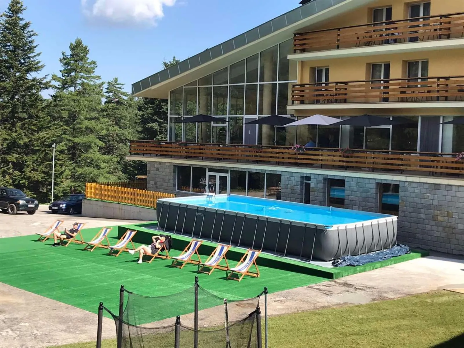 Swimming pool in Hotel Malyovitsa