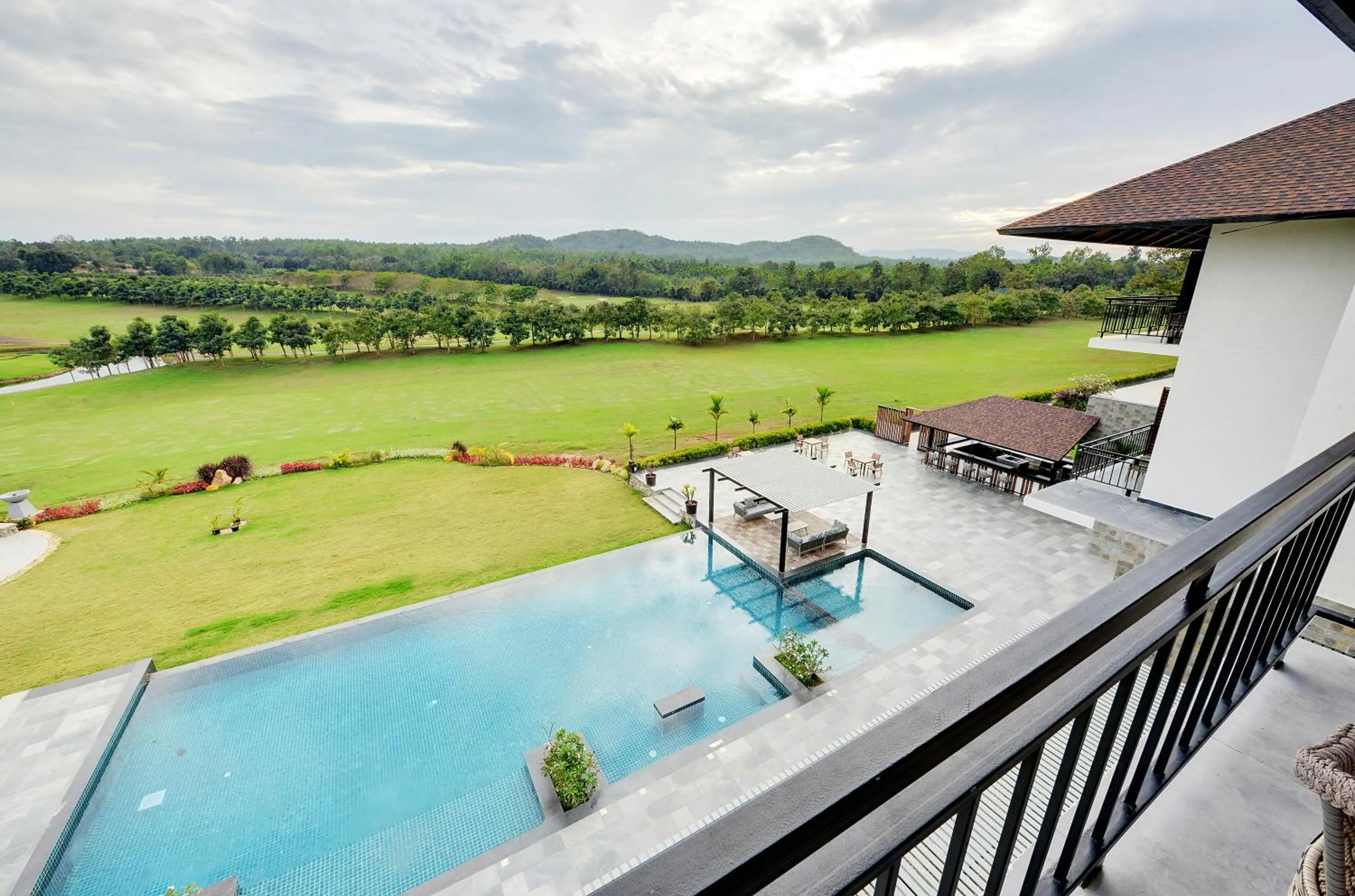 Pool view in Kimmane Luxury Golf Resort