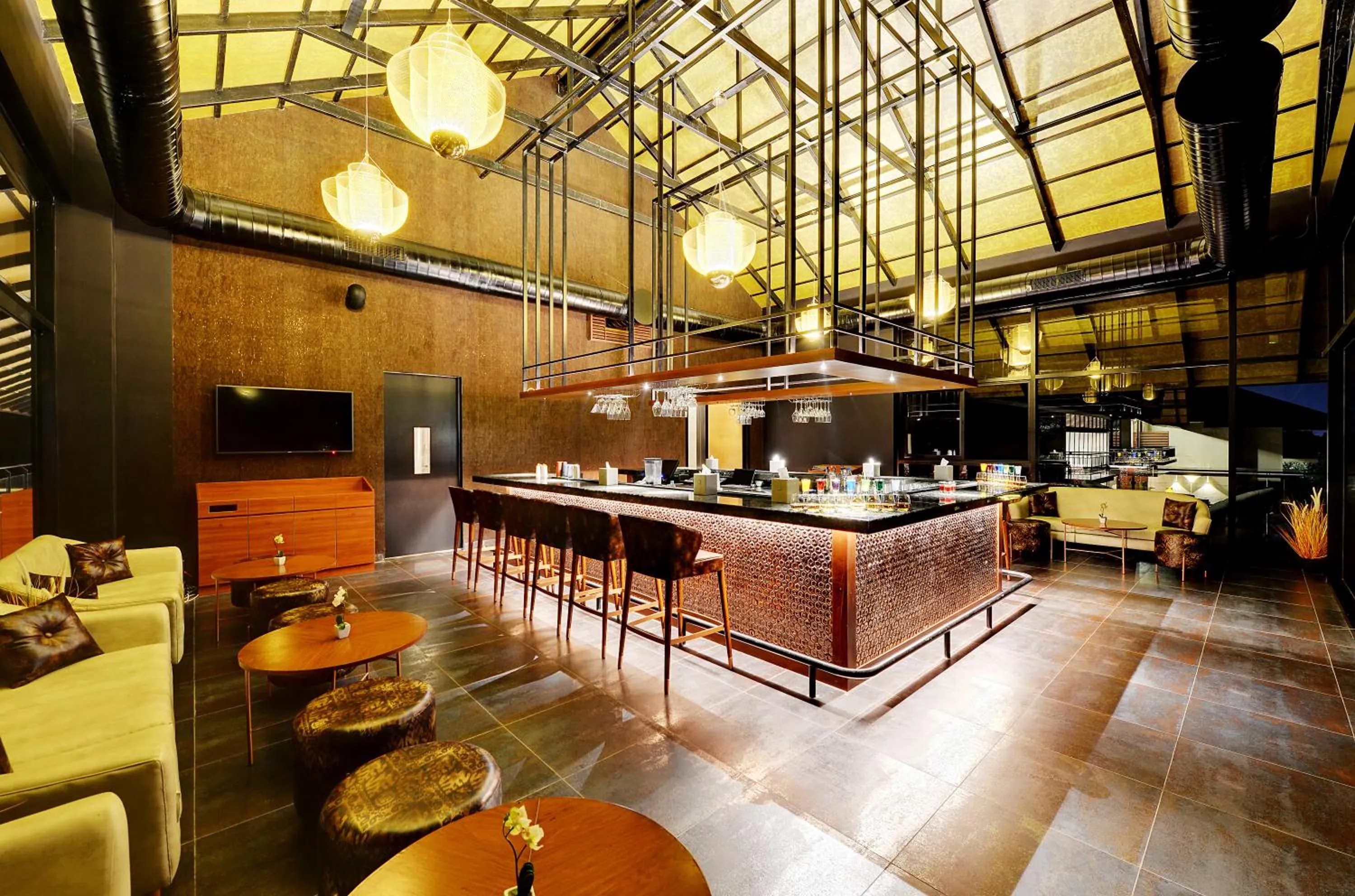 Lounge or bar in Kimmane Luxury Golf Resort