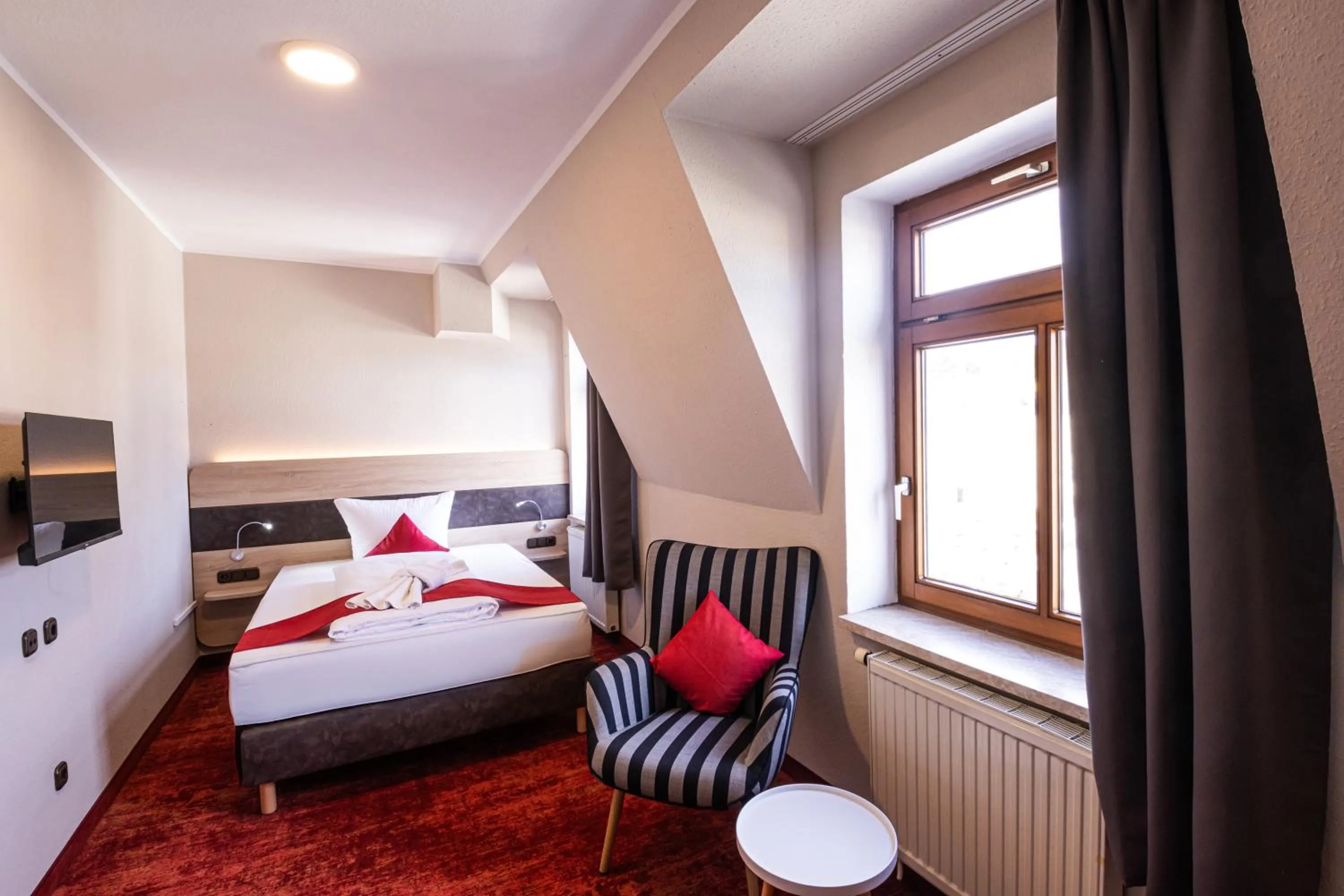 Photo of the whole room, Bed in Hotel Lengenfelder Hof