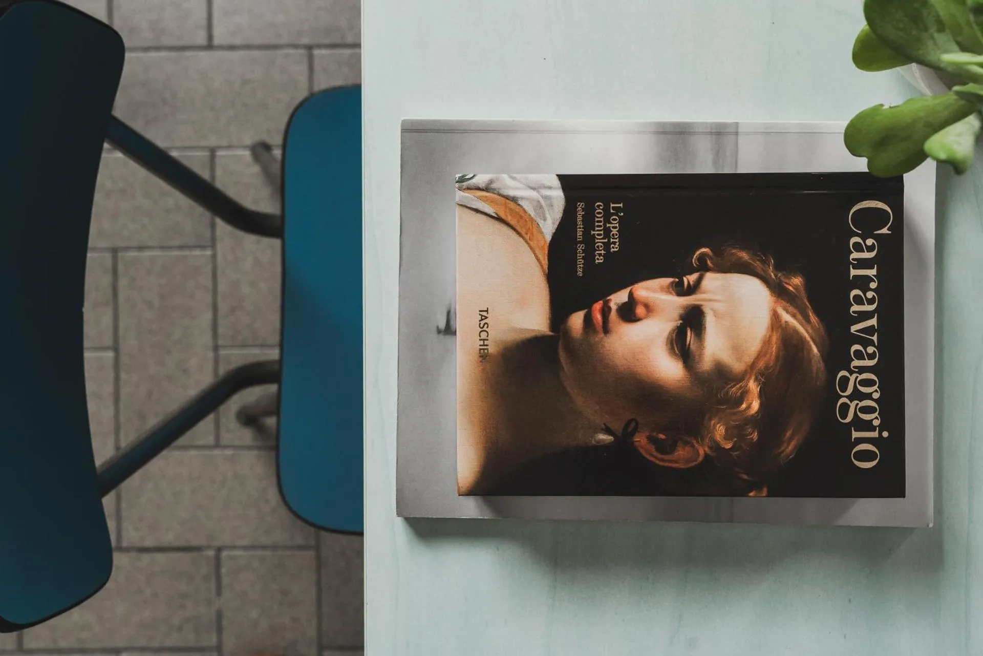 Text overlay in HOTEL GIARDINO