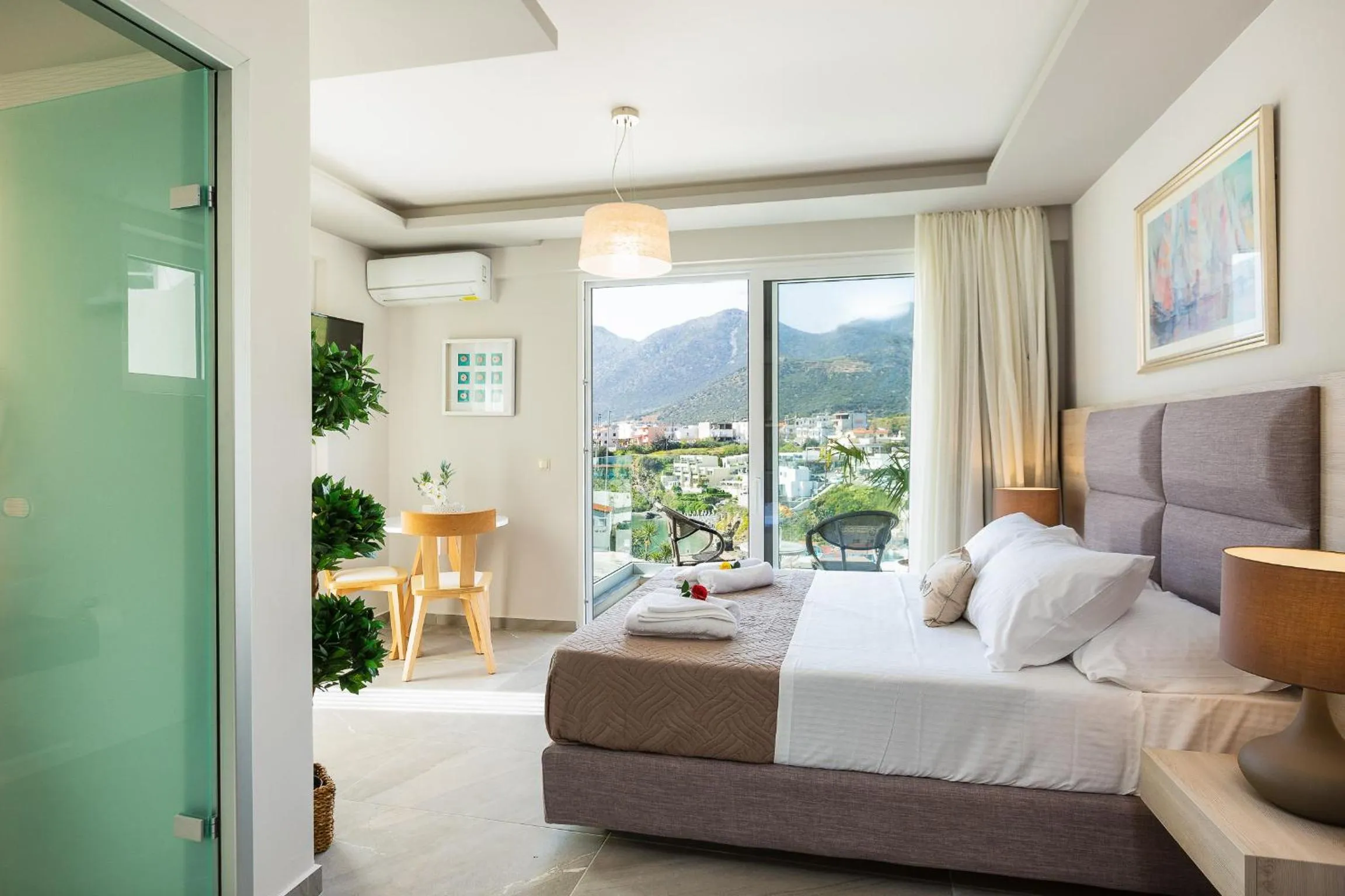 Photo of the whole room, Bed in Akrogiali Apartments