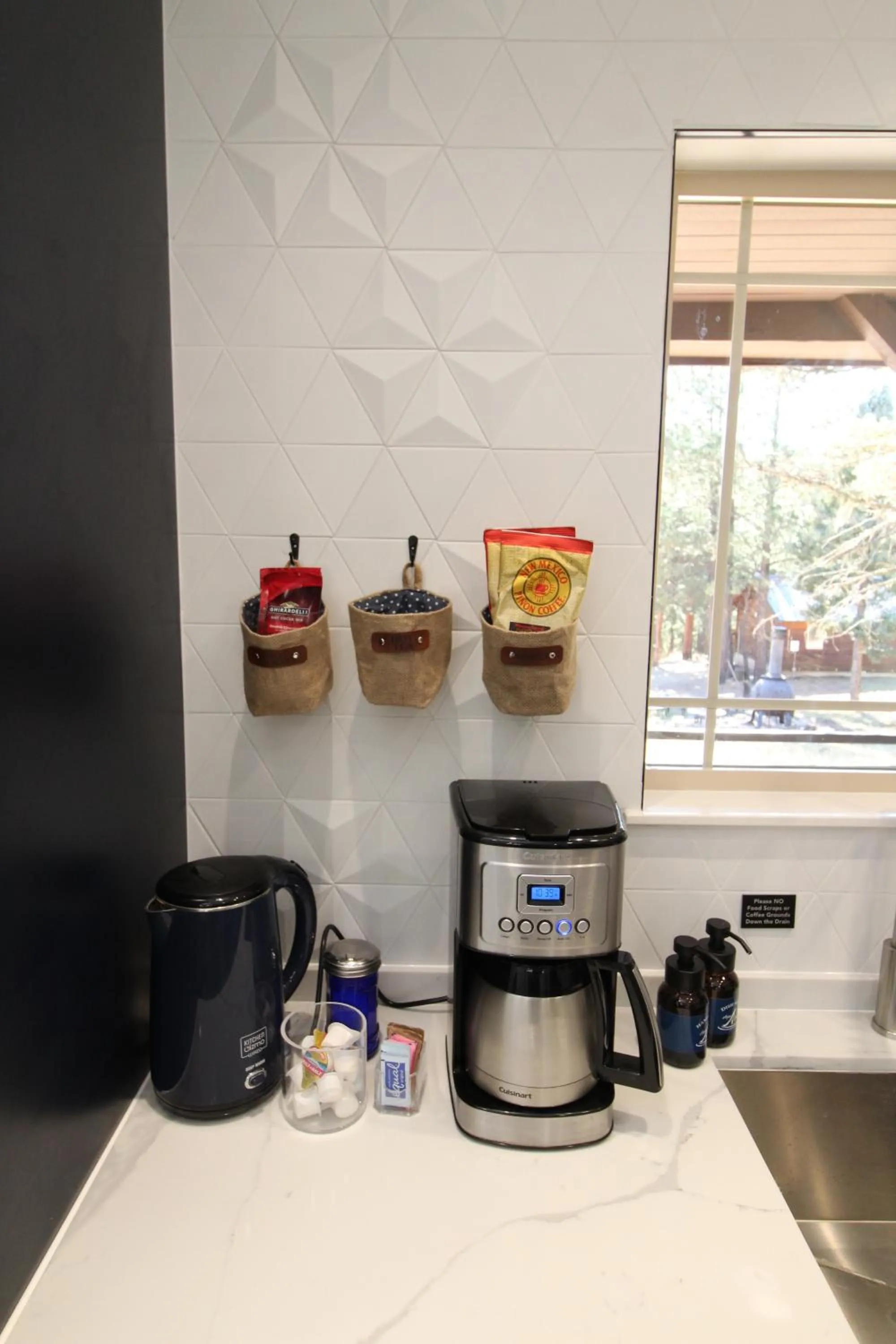 Coffee/tea facilities in The Retreat at Angel Fire
