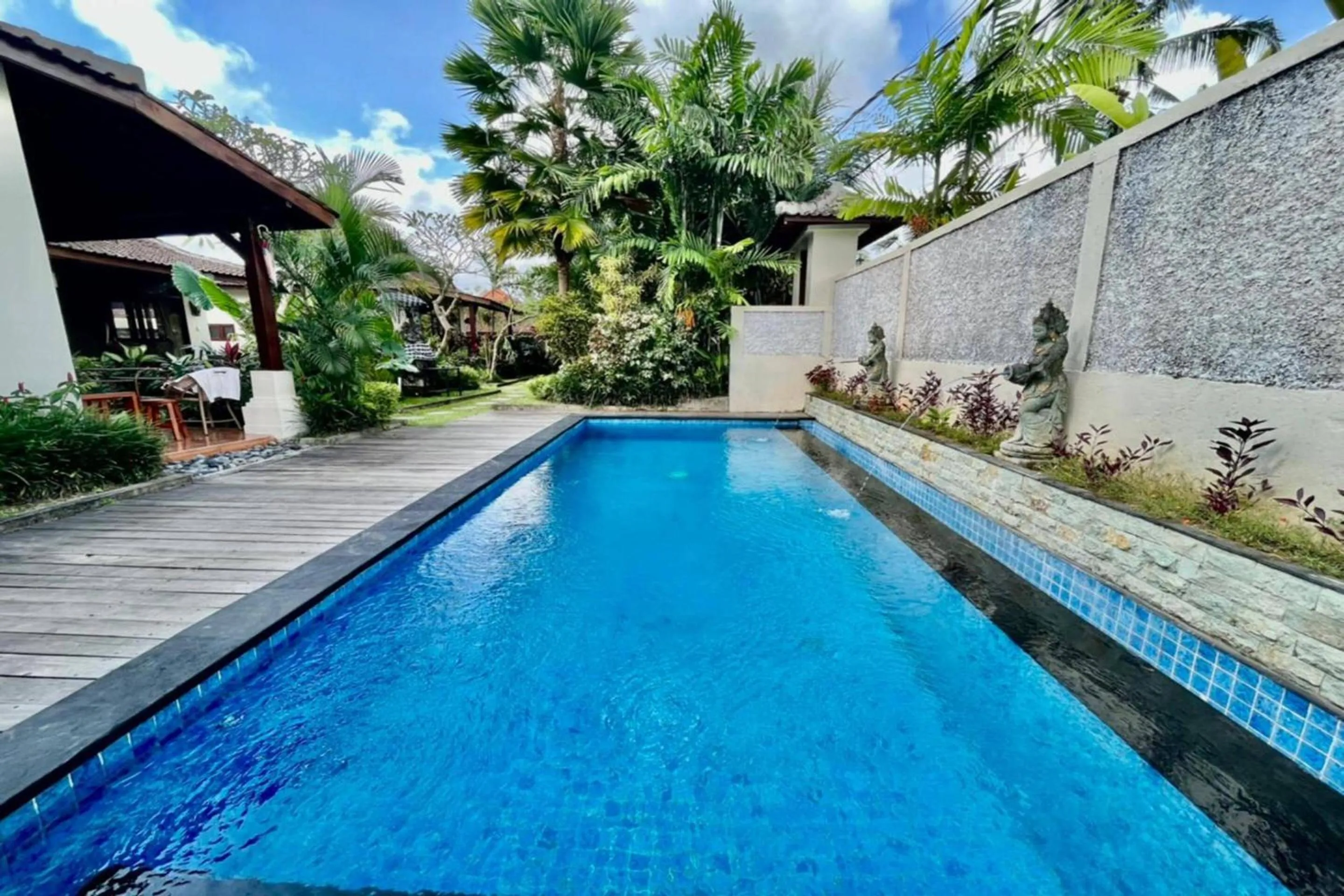 Swimming pool in Belvilla Chaitanya Niketan