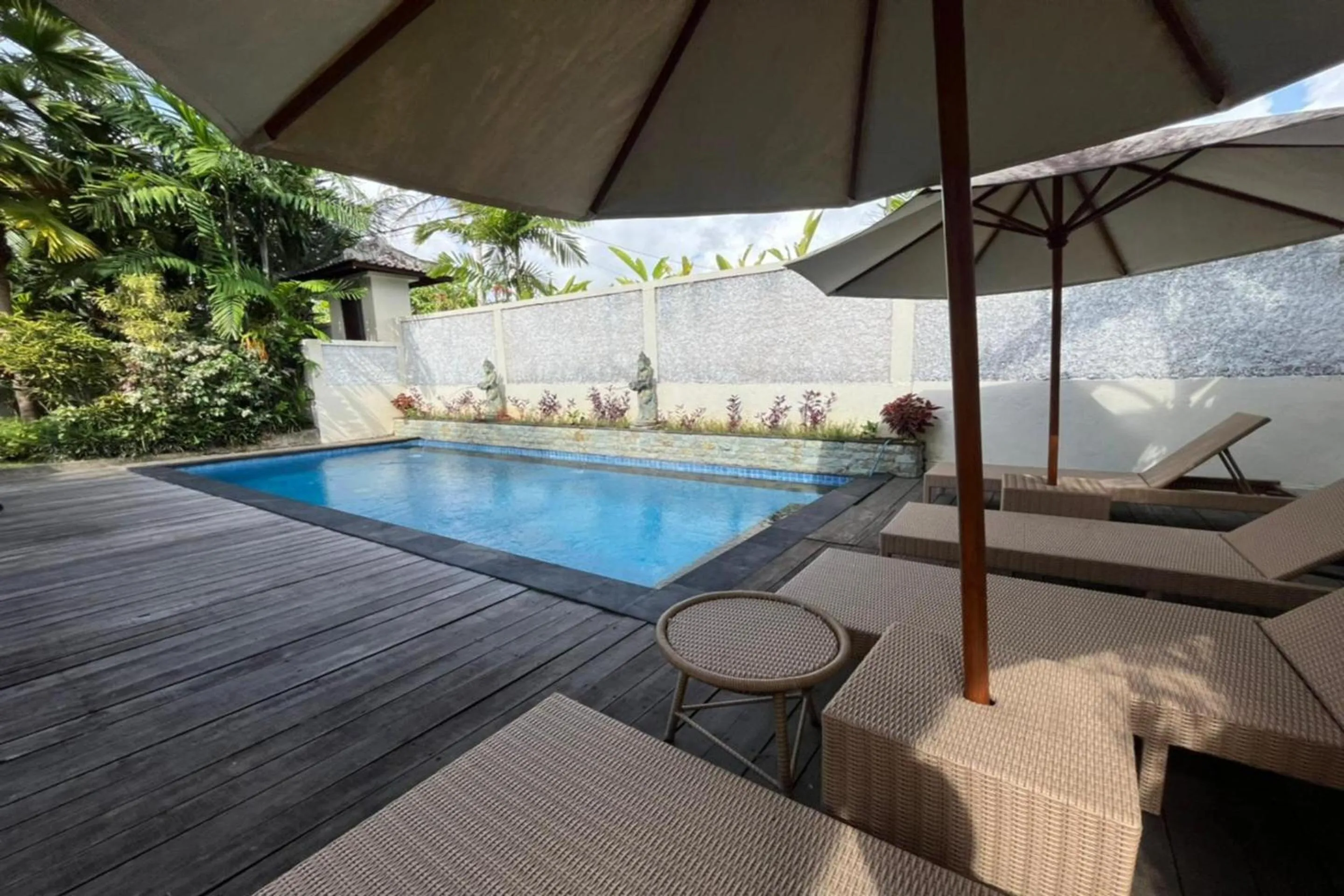 Swimming pool in Belvilla Chaitanya Niketan