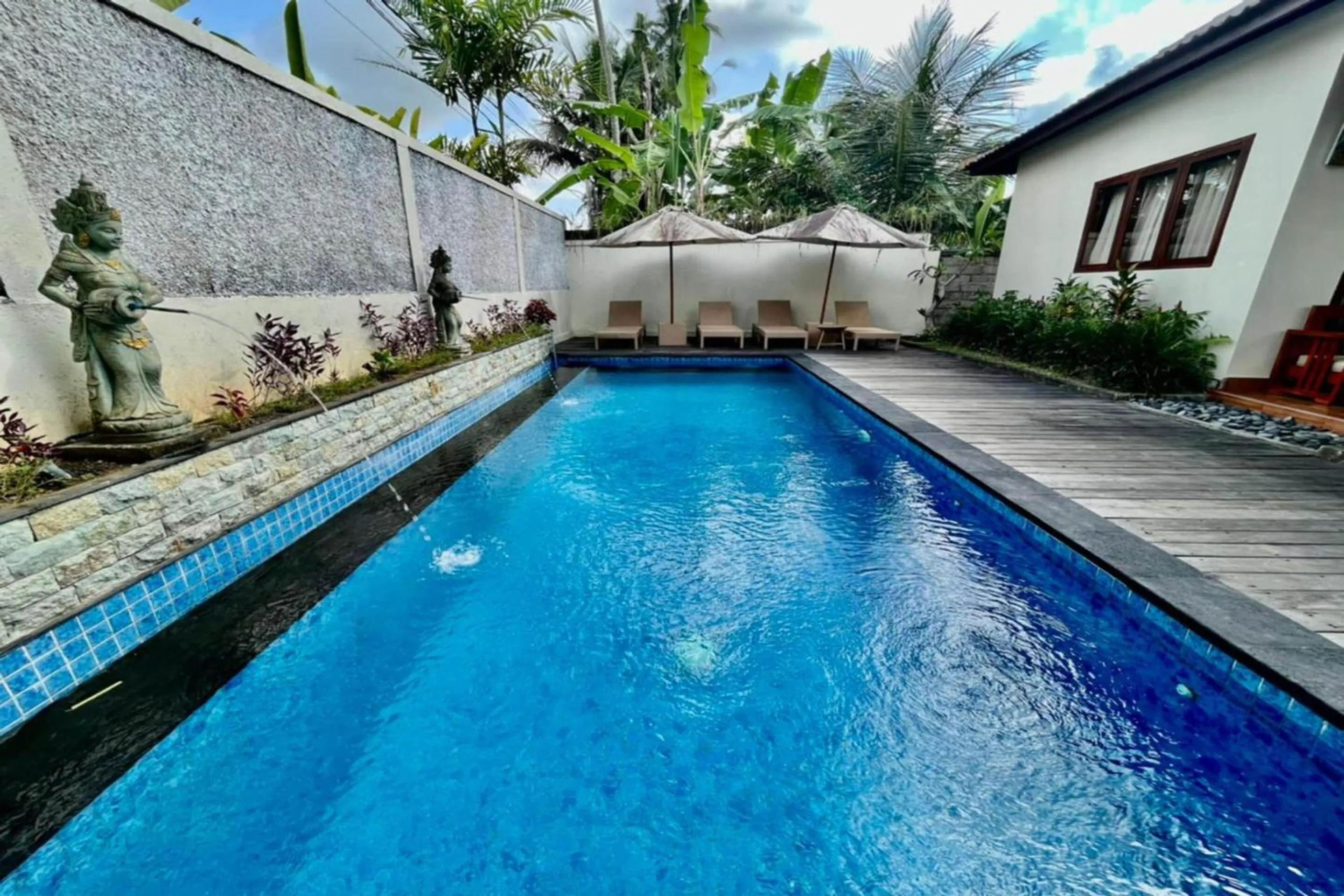 Swimming pool in Belvilla Chaitanya Niketan