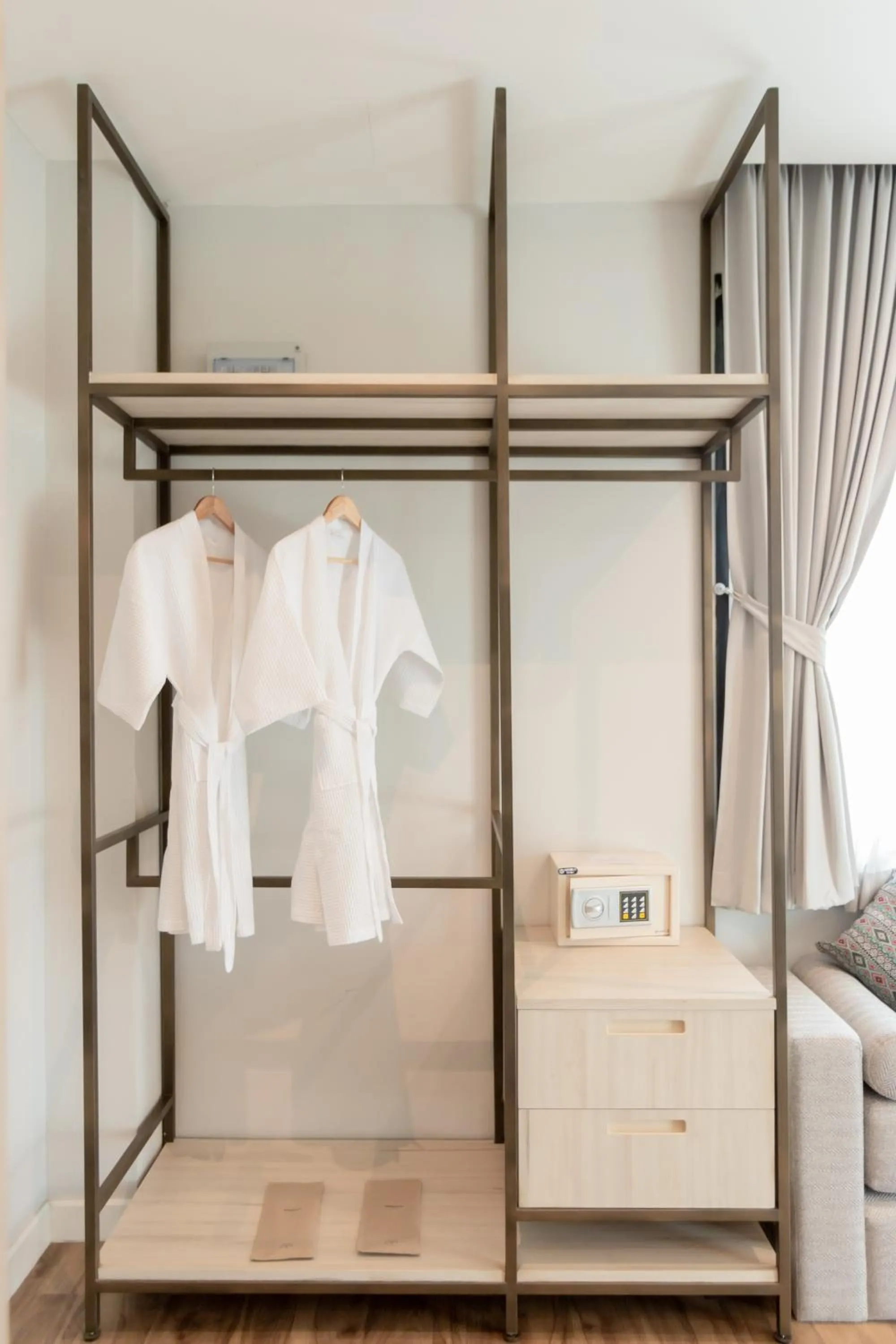 wardrobe, Bed in Lanna Bonita Boutique Hotel