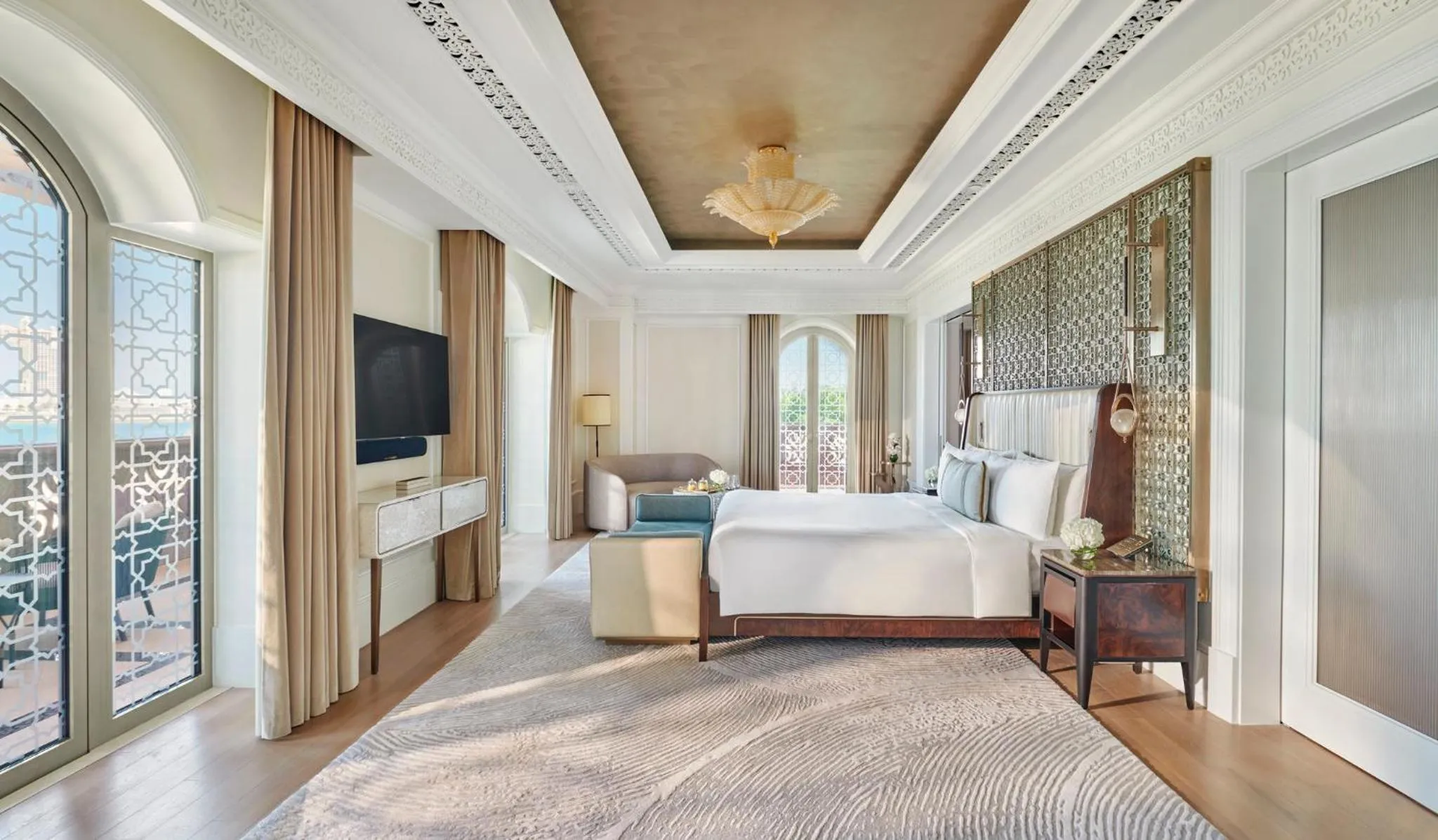 Bedroom, Bed in Emirates Palace Mandarin Oriental, Abu Dhabi