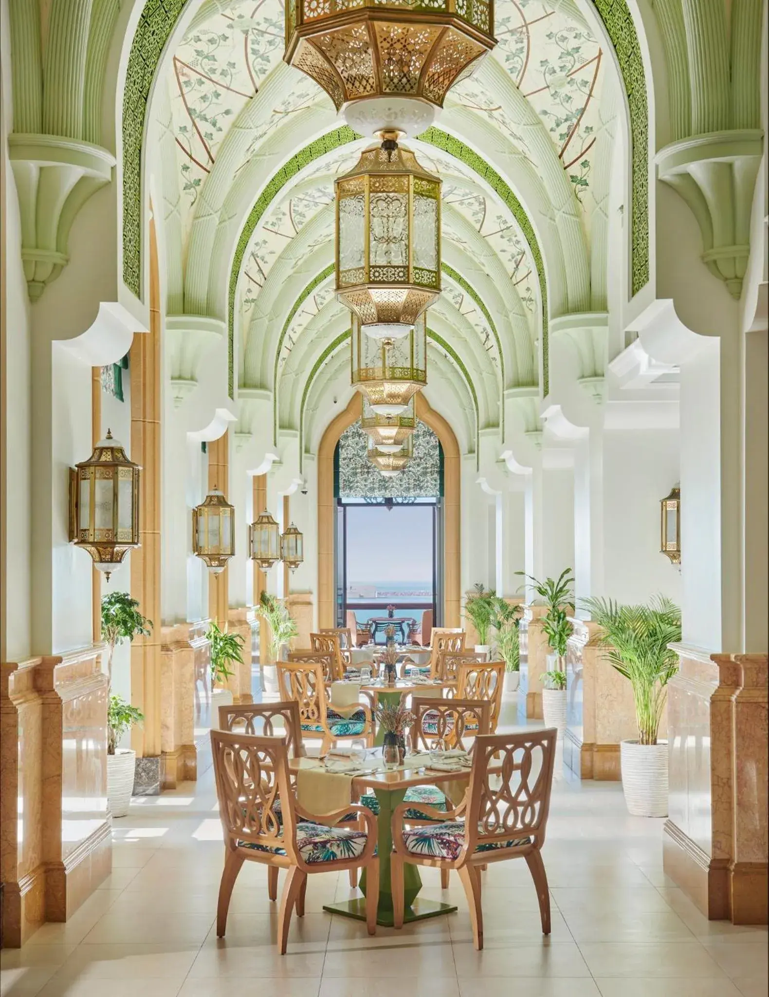 Restaurant/places to eat in Emirates Palace Mandarin Oriental, Abu Dhabi Restaurant/places to eat in Emirates Palace Mandarin Oriental, Abu Dhabi