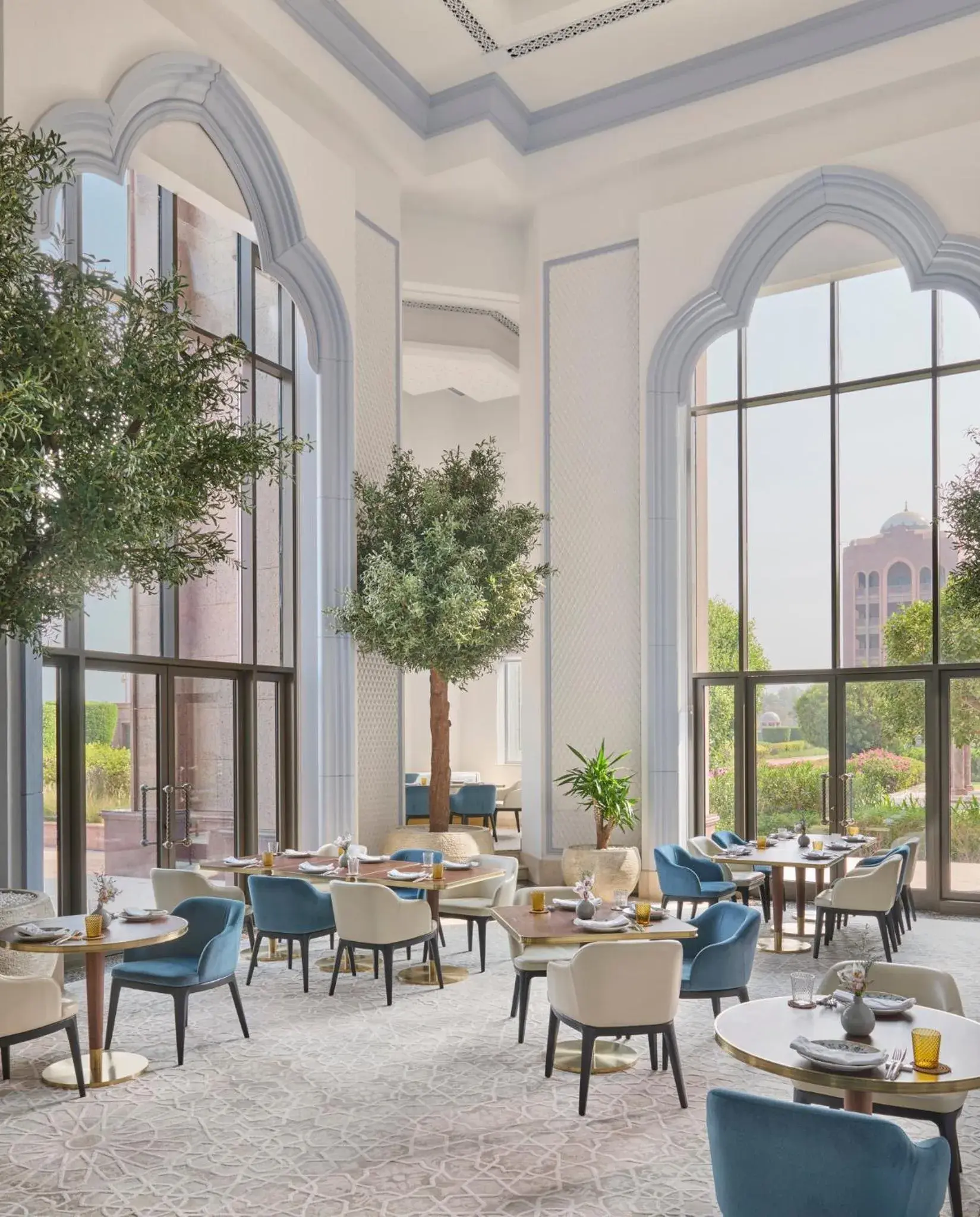 Restaurant/places to eat in Emirates Palace Mandarin Oriental, Abu Dhabi Restaurant/places to eat in Emirates Palace Mandarin Oriental, Abu Dhabi