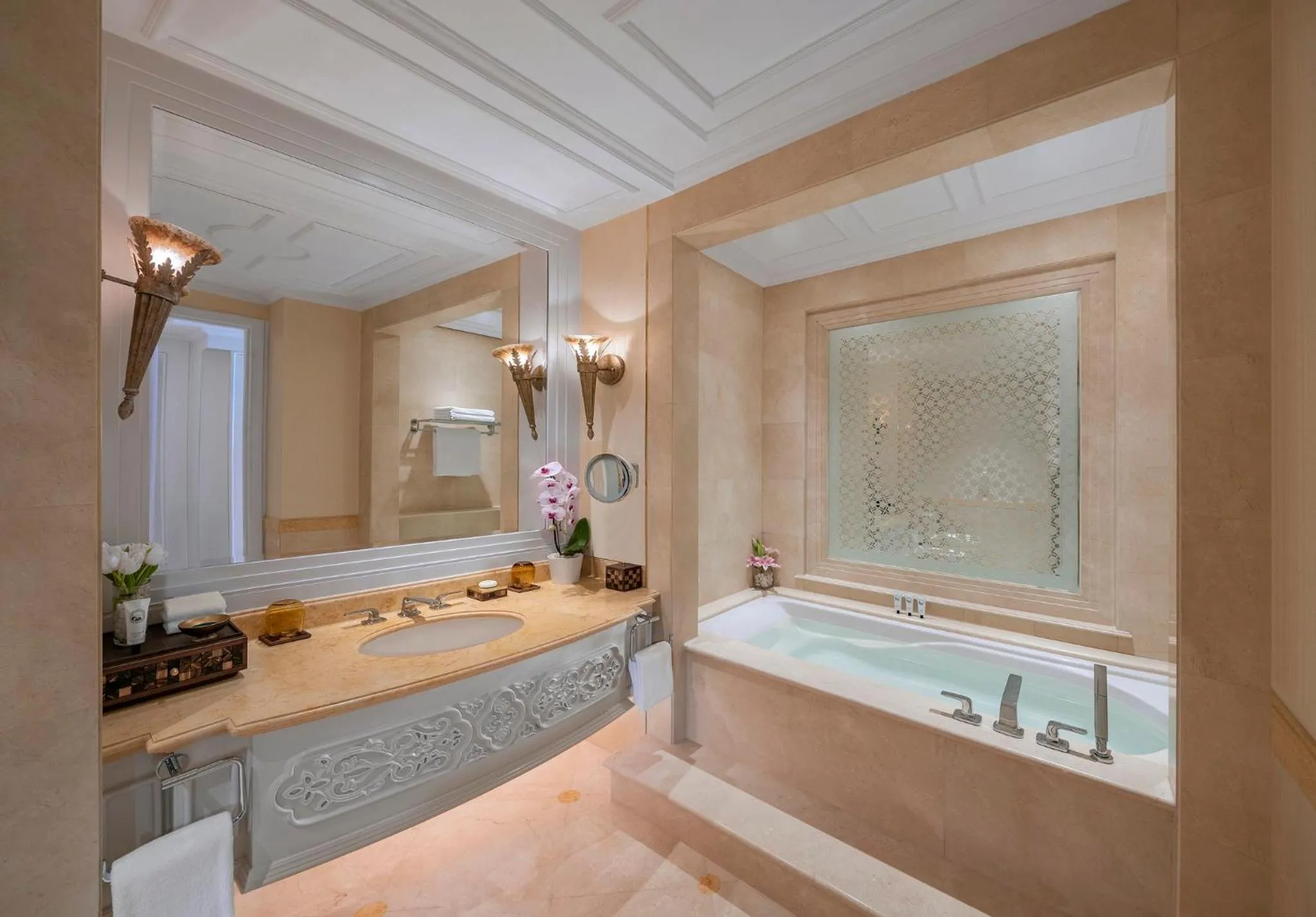 Photo of the whole room in Emirates Palace Mandarin Oriental, Abu Dhabi