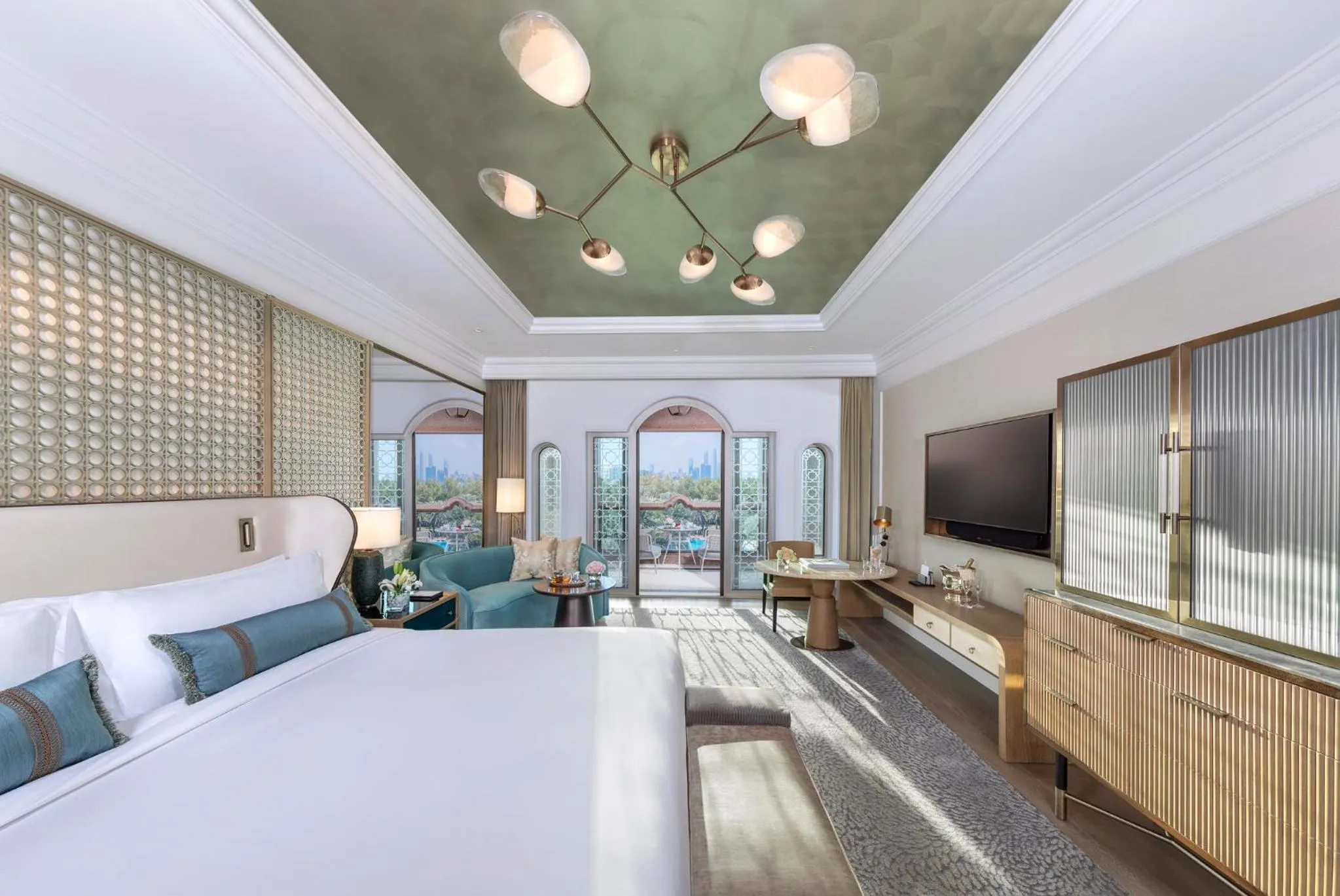 Garden, Bed in Emirates Palace Mandarin Oriental, Abu Dhabi