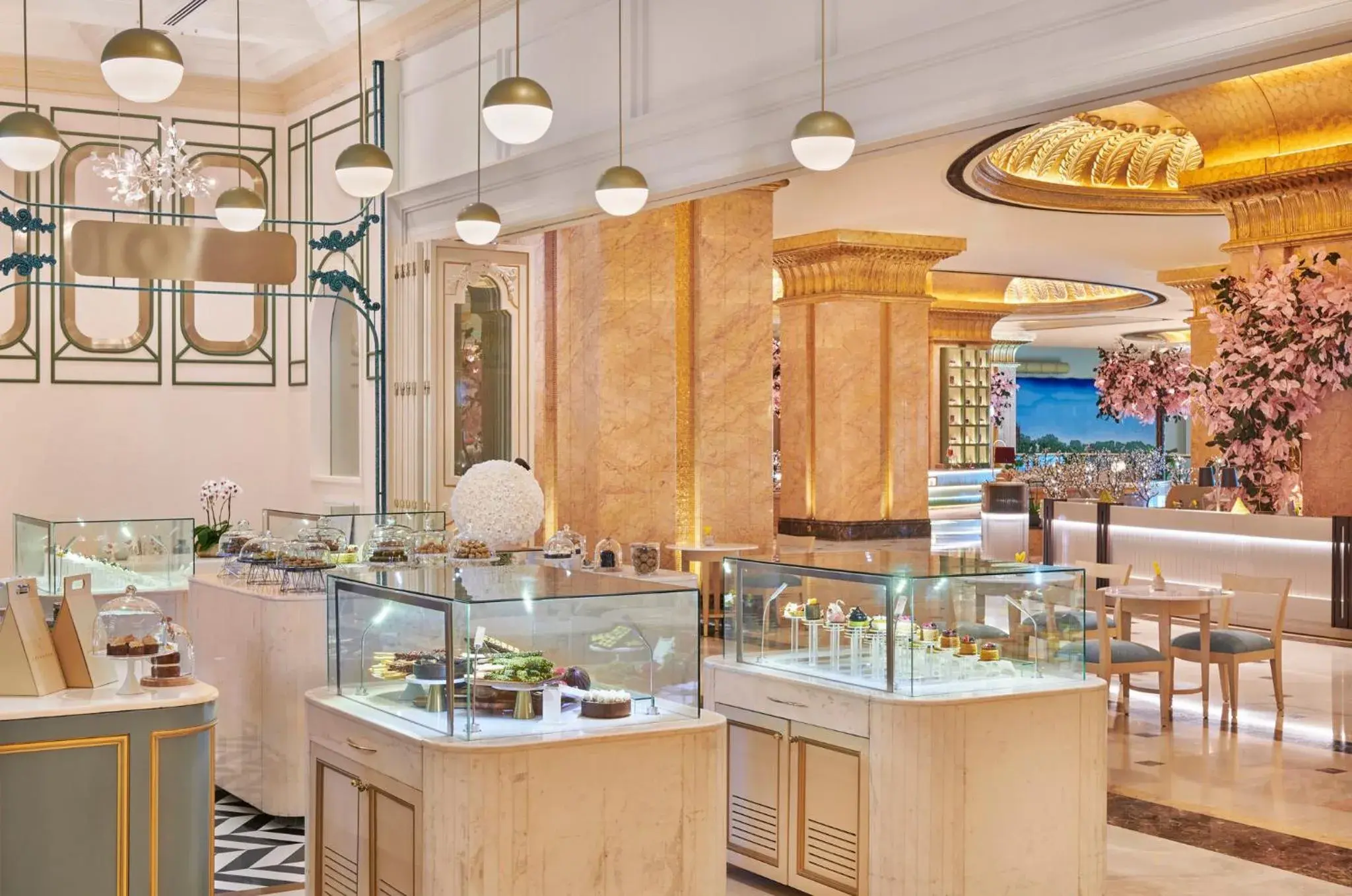 Restaurant/places to eat in Emirates Palace Mandarin Oriental, Abu Dhabi Restaurant/places to eat in Emirates Palace Mandarin Oriental, Abu Dhabi