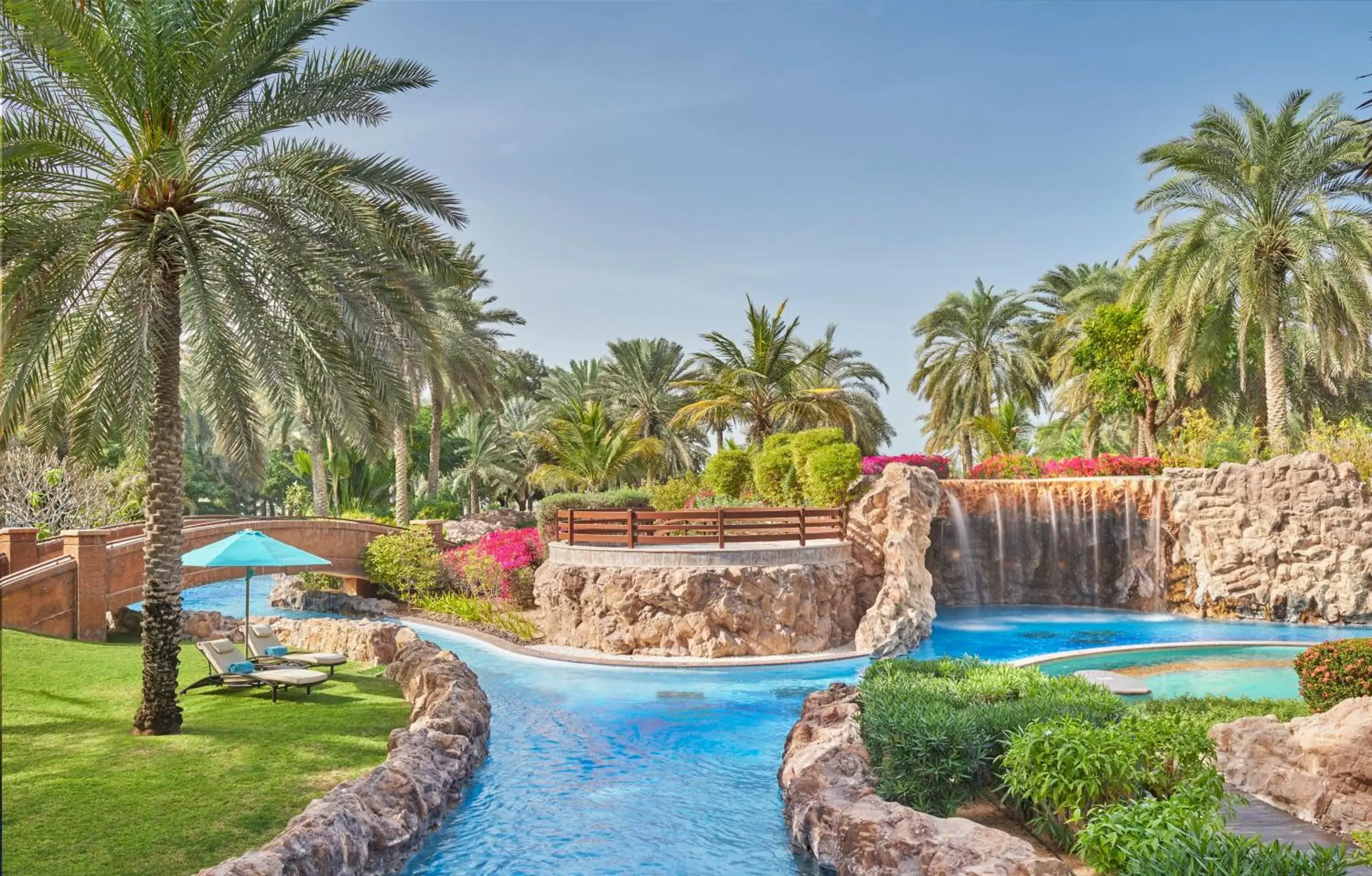 Swimming pool in Emirates Palace Mandarin Oriental, Abu Dhabi Swimming pool in Emirates Palace Mandarin Oriental, Abu Dhabi