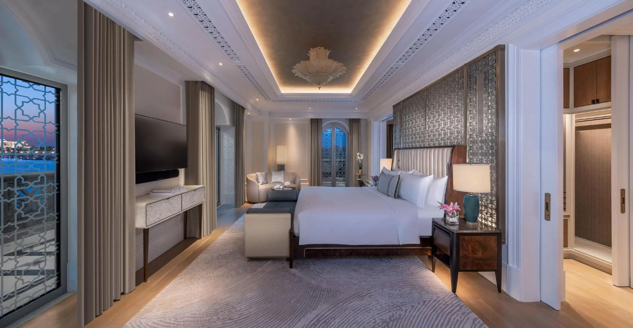 Photo of the whole room, Bed in Emirates Palace Mandarin Oriental, Abu Dhabi