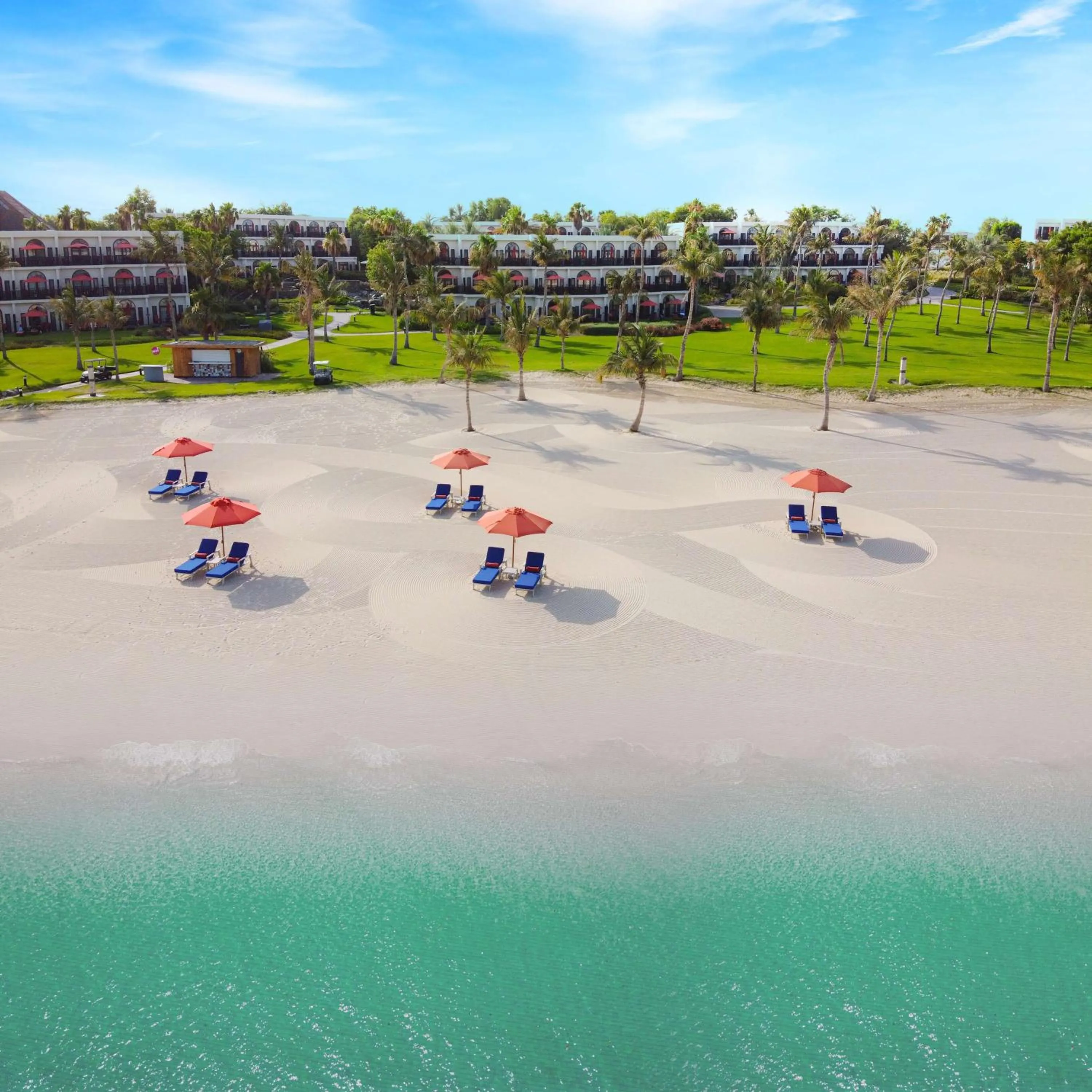 Beach in JA Palm Tree Court, Dubai