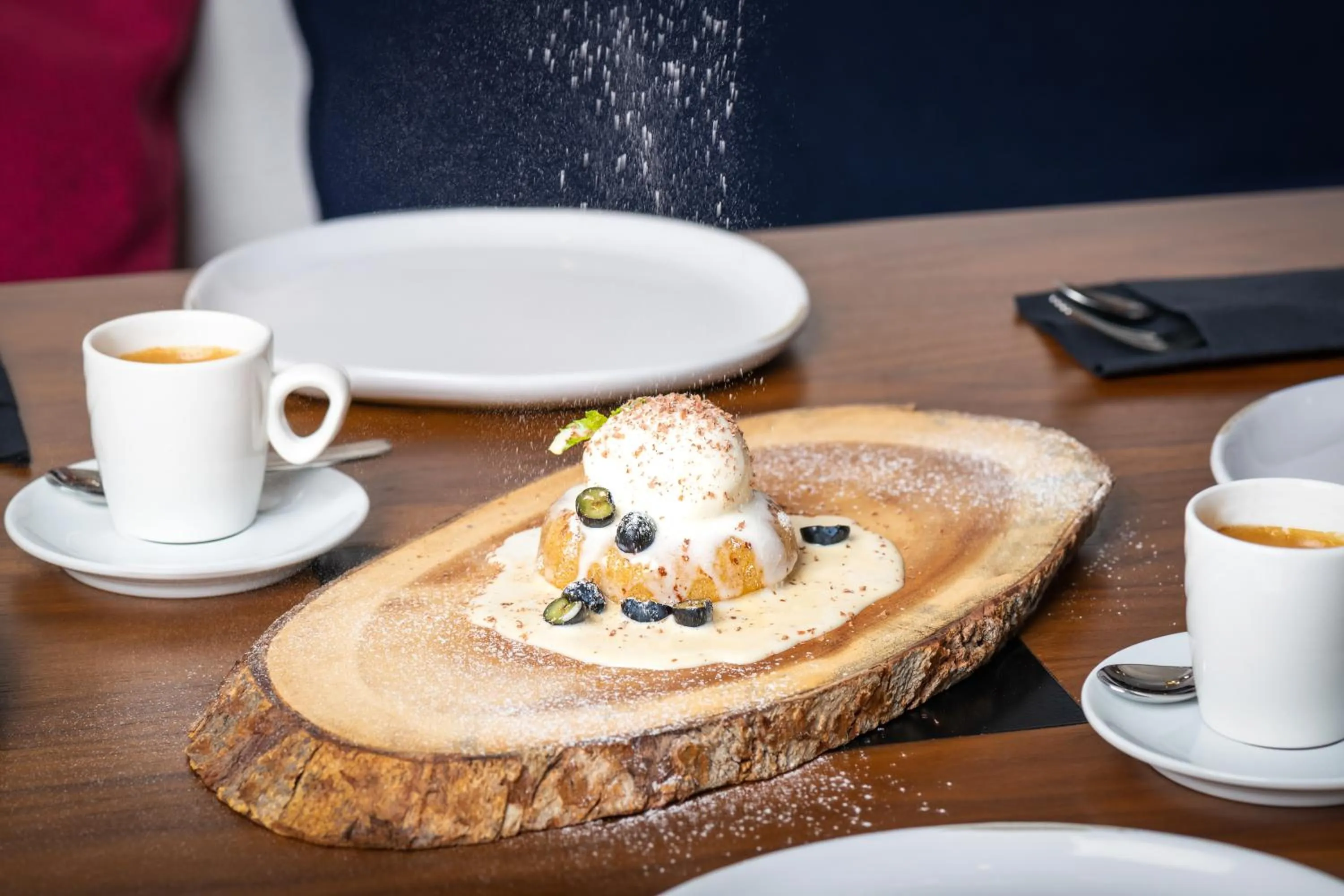 Food in JA Palm Tree Court, Dubai