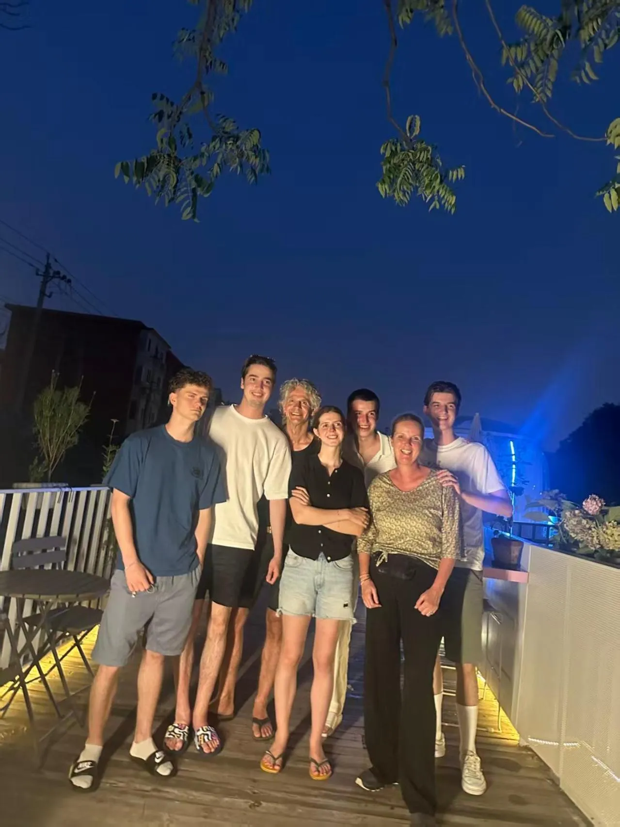 Balcony/Terrace in Templeside Courtyard Hotel Close to Sqaure Forbidden next to White temple Free laundry and breakfast Personalized Needs Develop