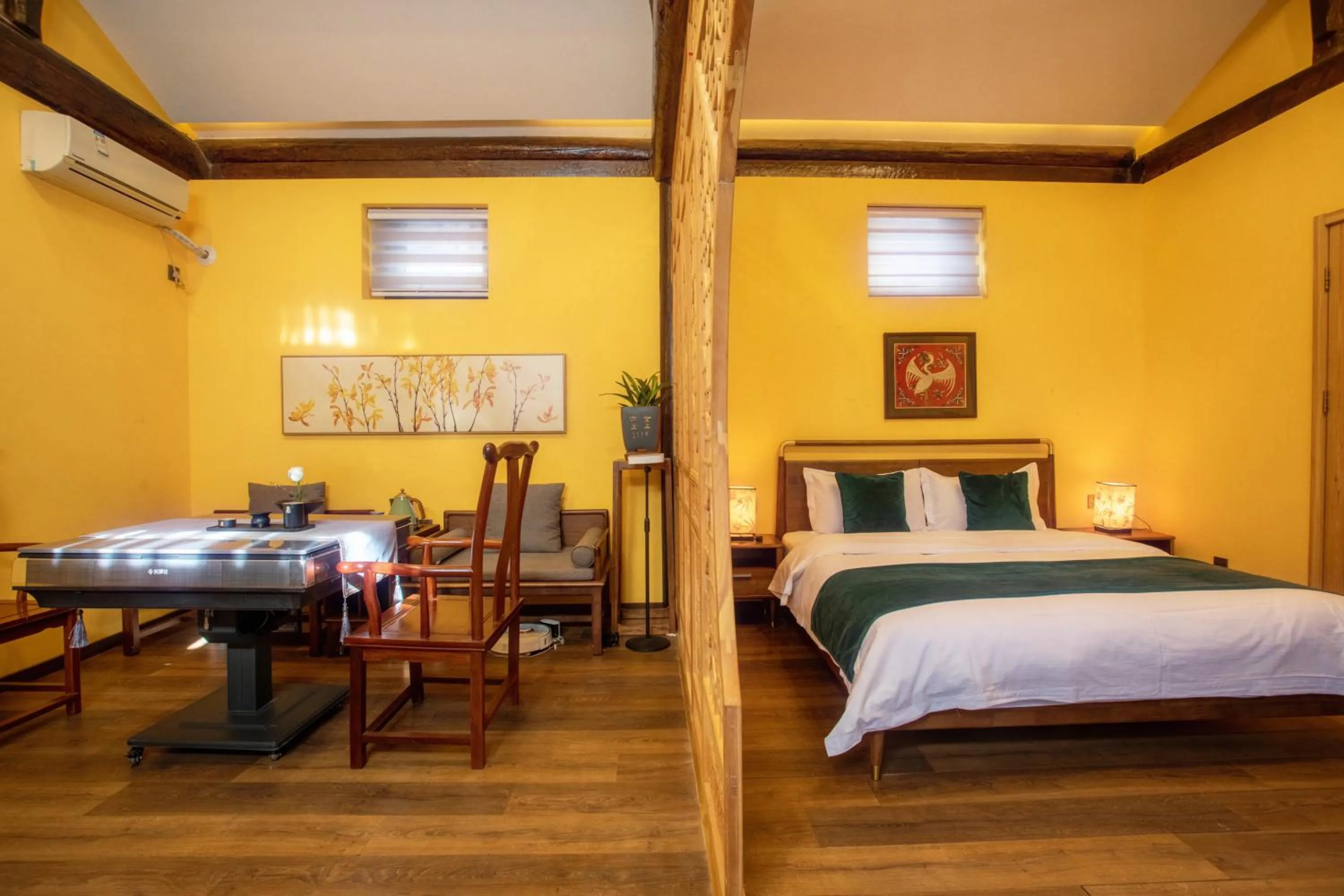 Photo of the whole room, Bed in Templeside Beijing