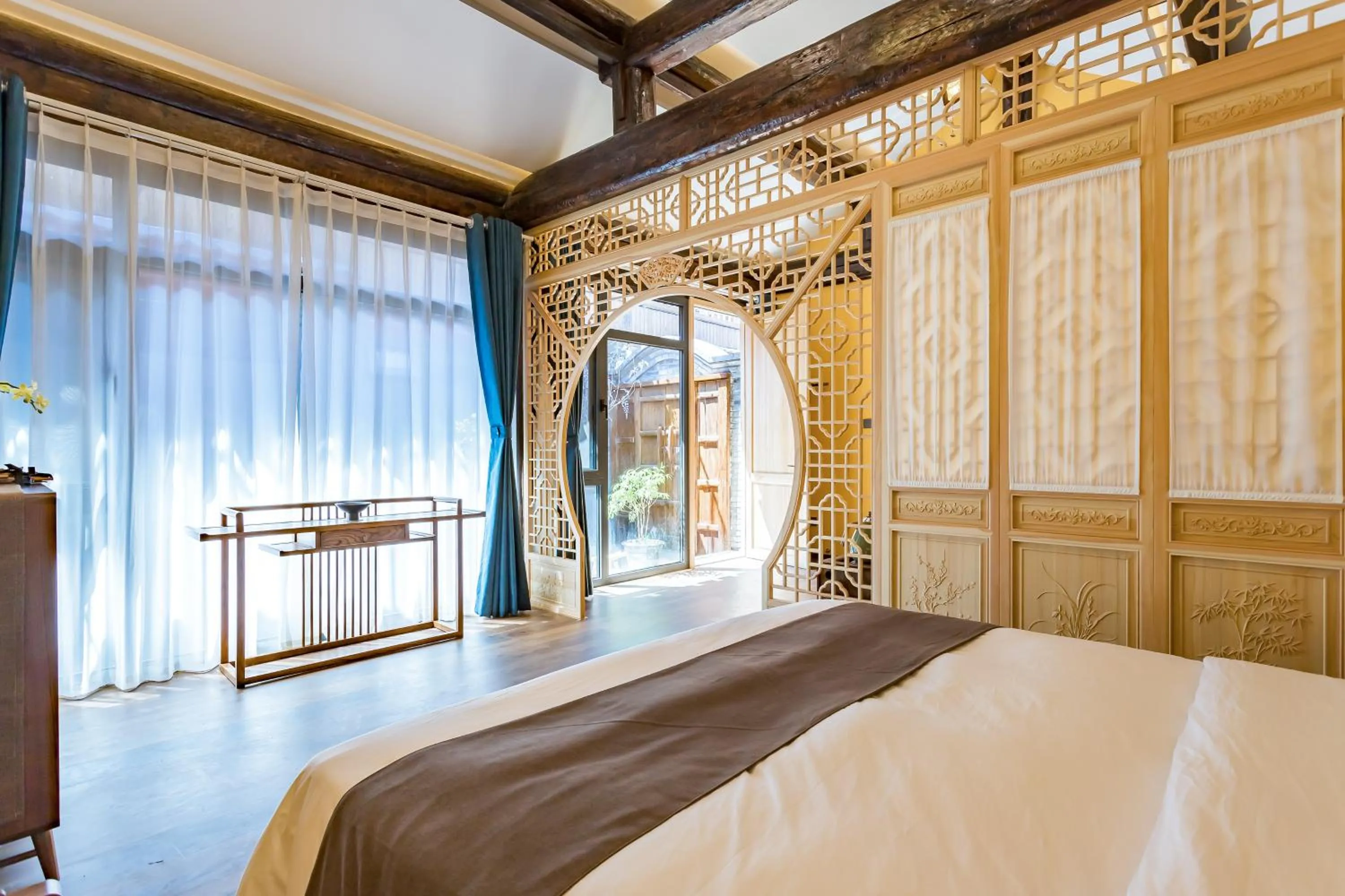 Photo of the whole room, Bed in Templeside Beijing