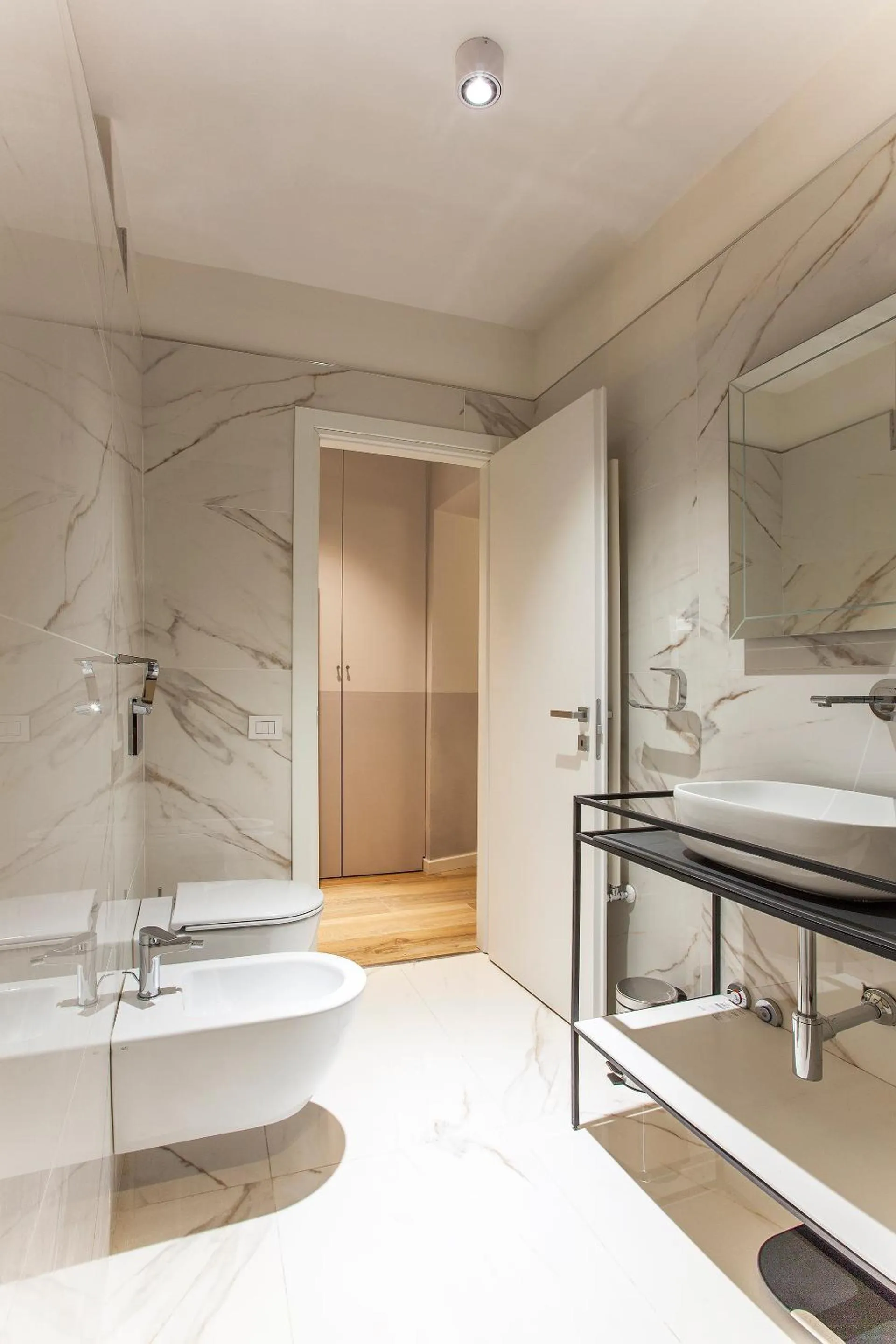 Bathroom in San Sebastiano Suite & Luxury Apartments