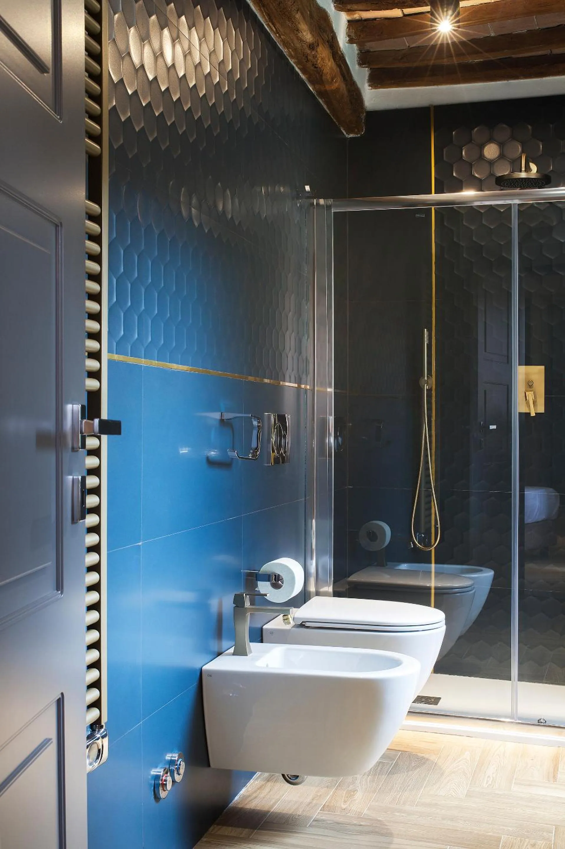 Toilet in San Sebastiano Suite & Luxury Apartments