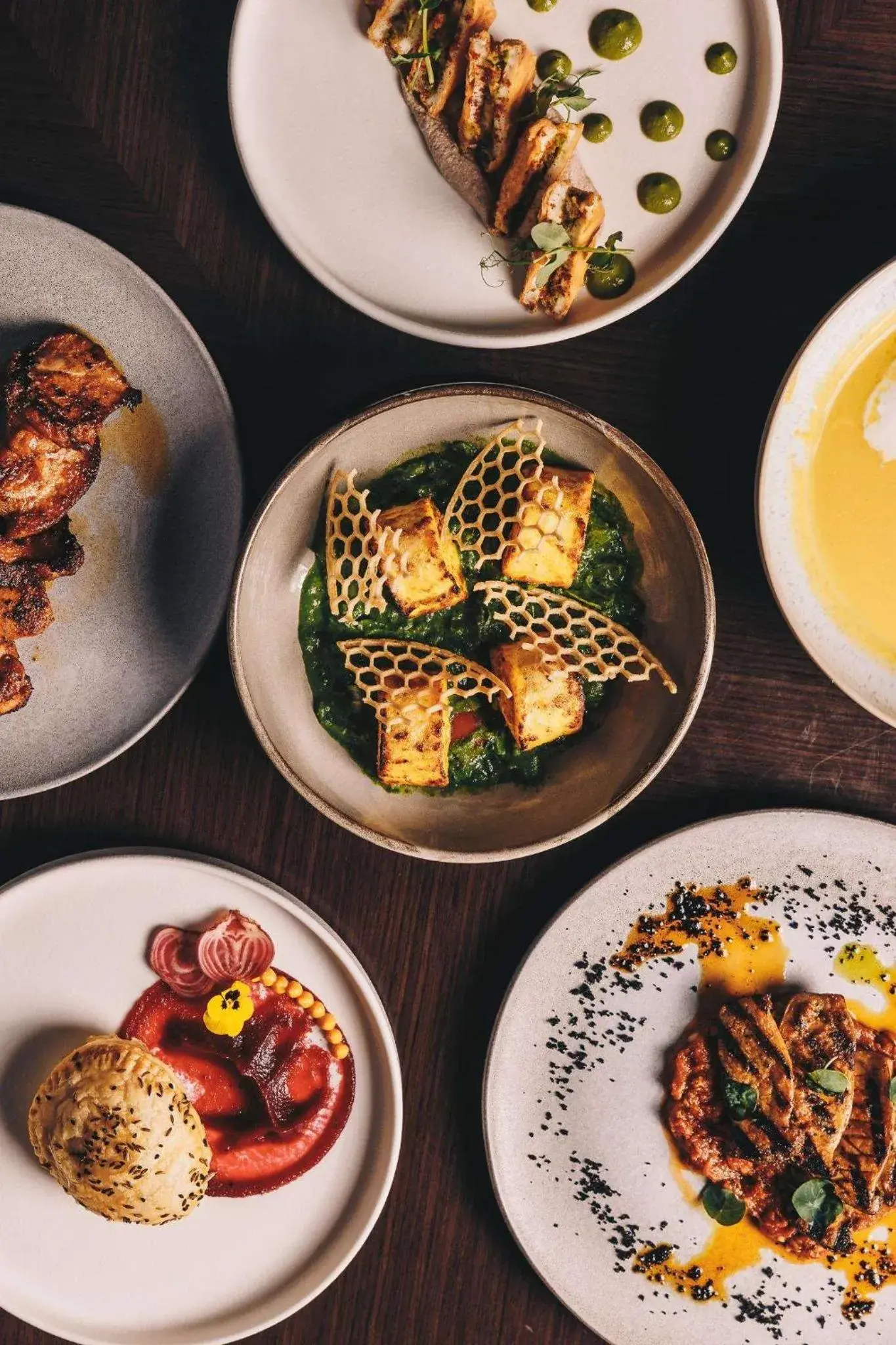 Restaurant/places to eat in JA Beach Hotel, Dubai Restaurant/places to eat in JA Beach Hotel, Dubai