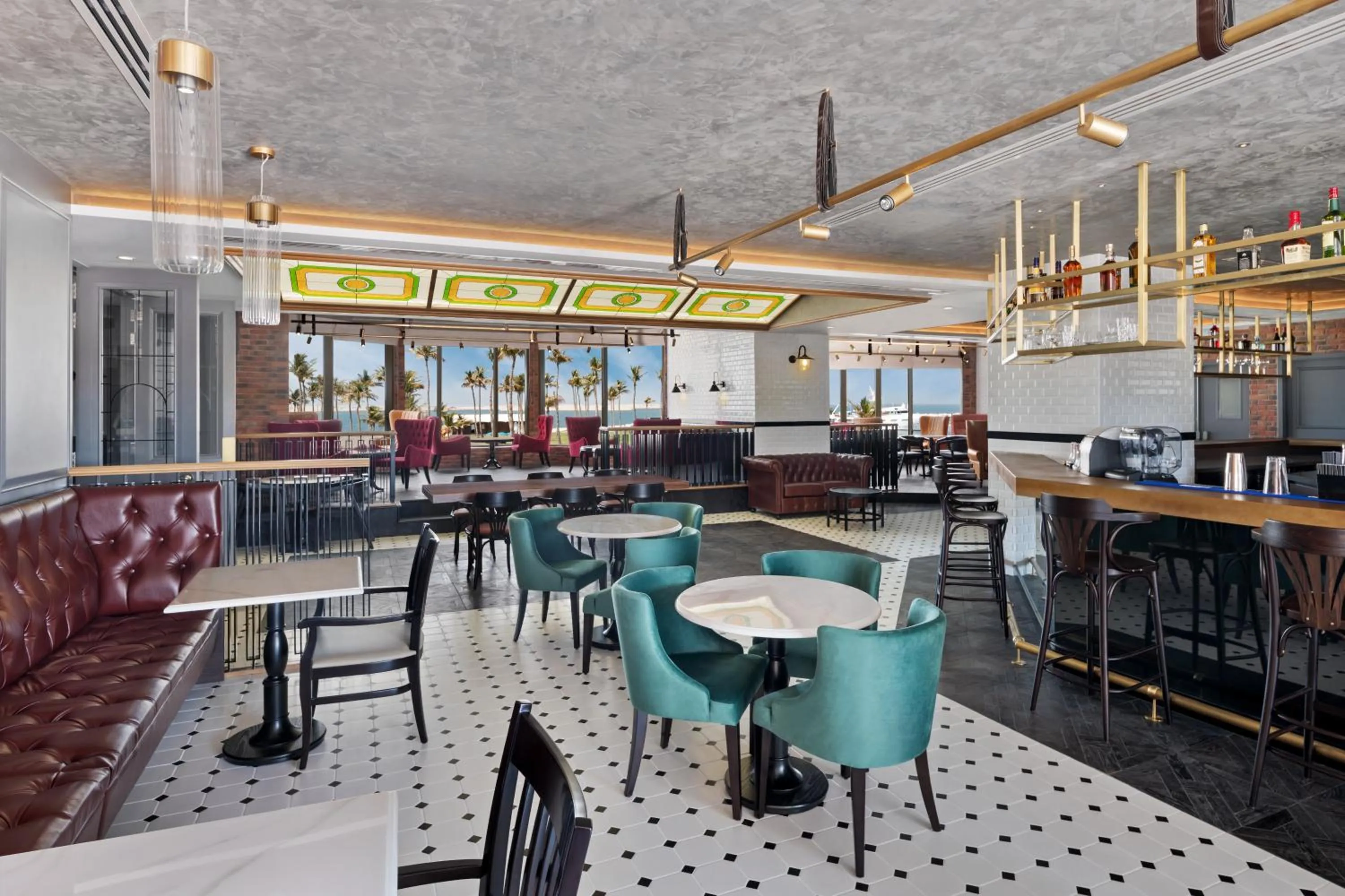 Lounge or bar in JA Beach Hotel, Dubai