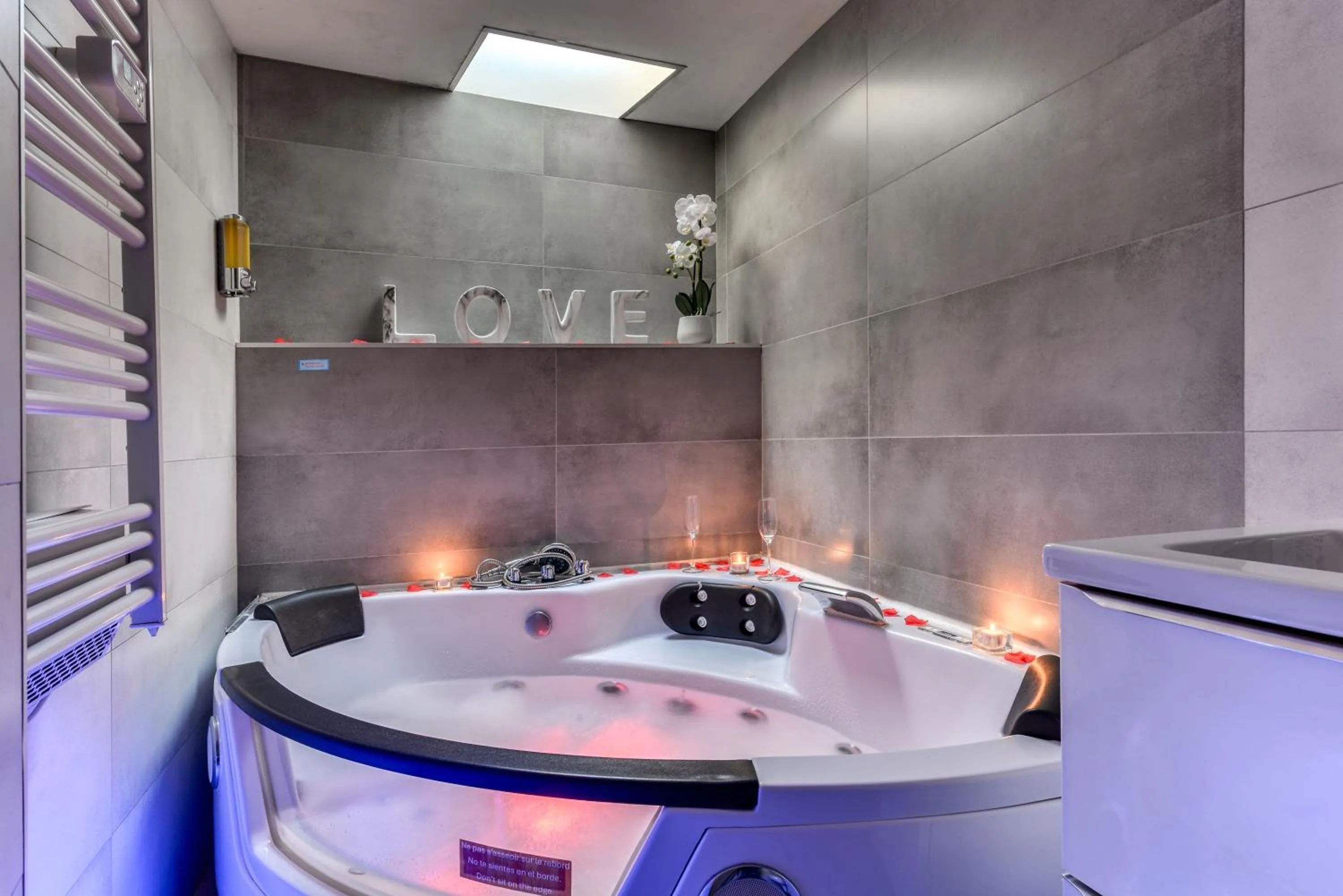 Hot Tub in Le bourget - Suite romantique