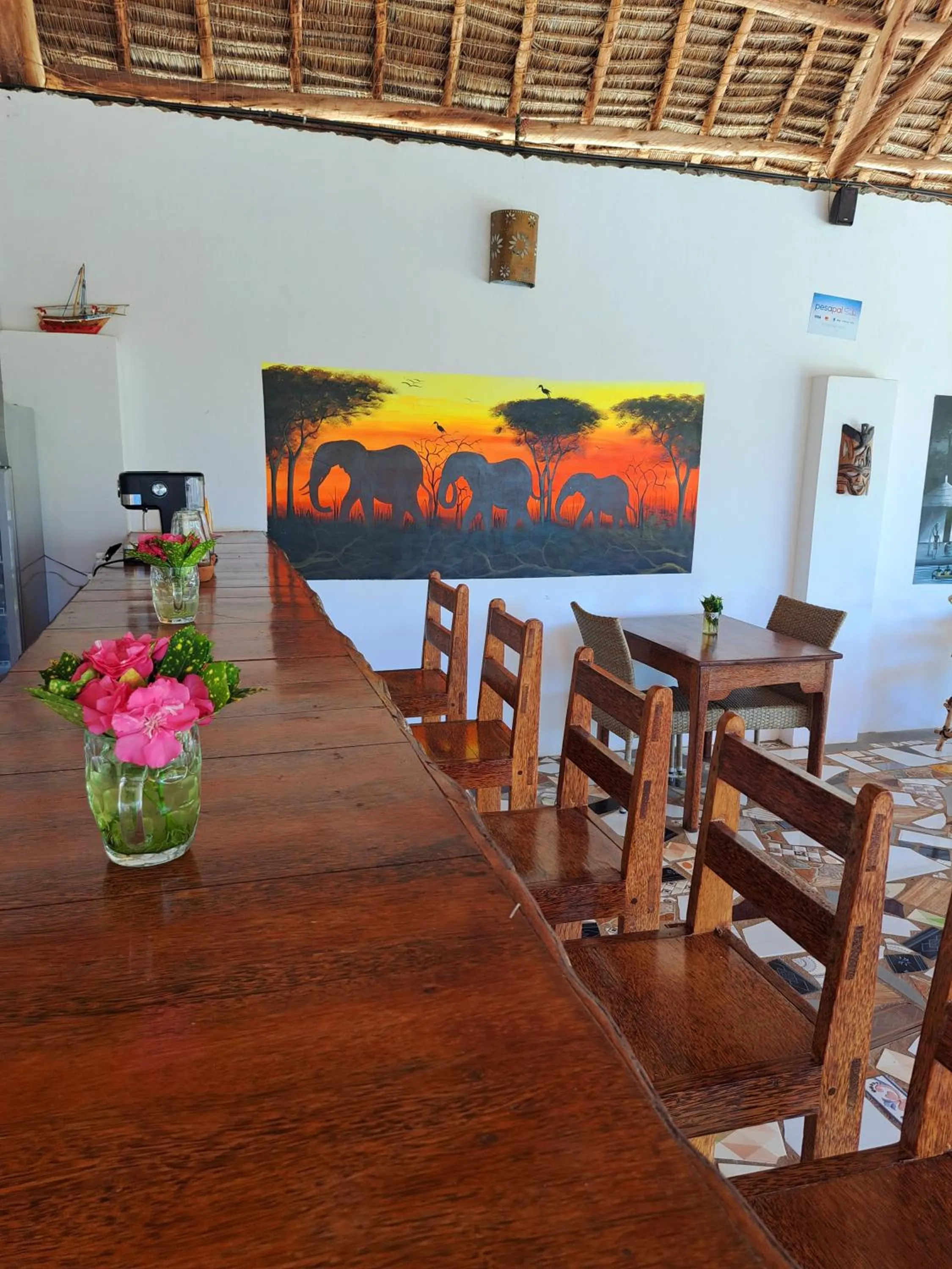 Restaurant/places to eat in Mimi na wewe villa