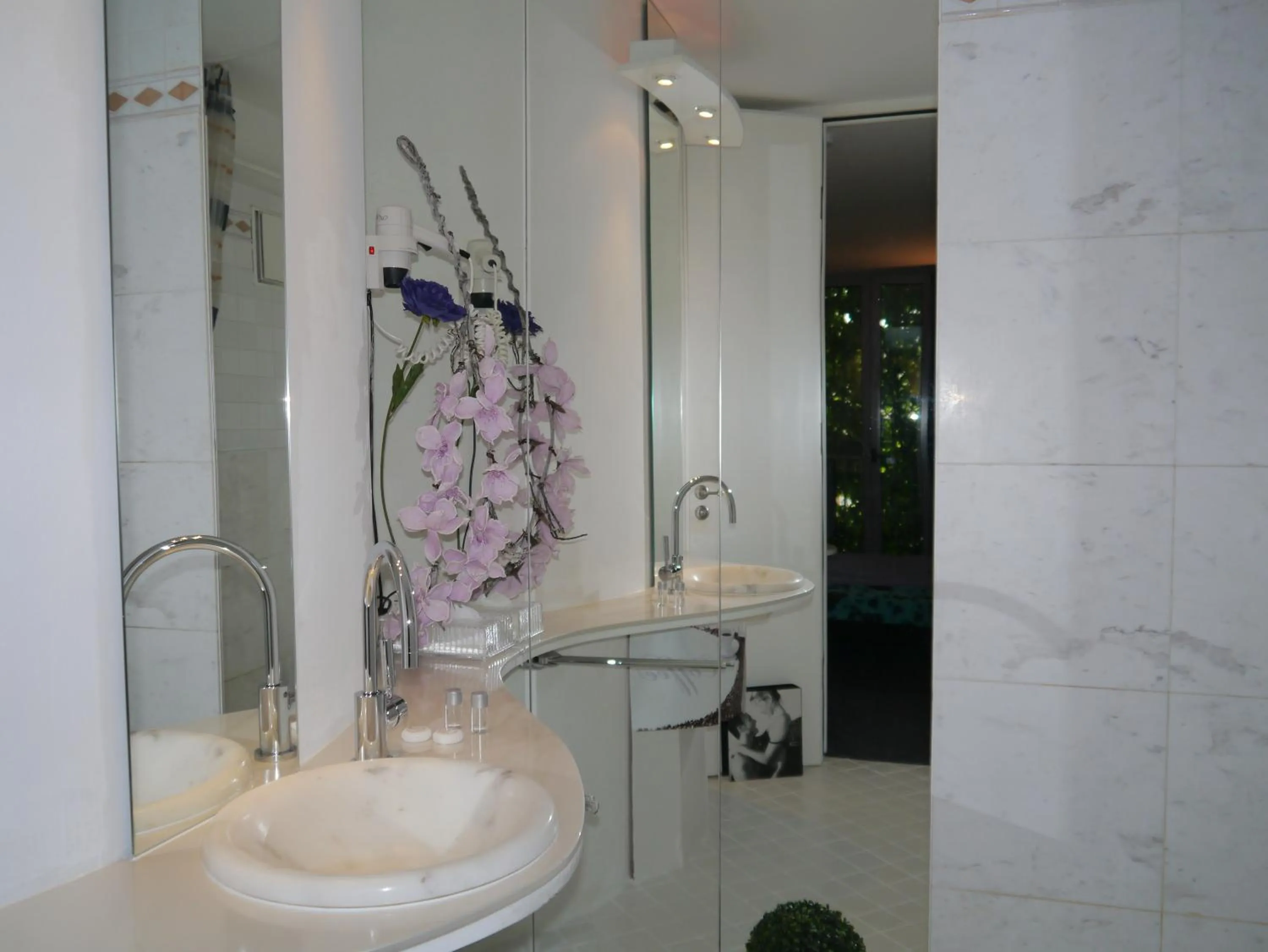 Bathroom in Pallazzo Alfonso