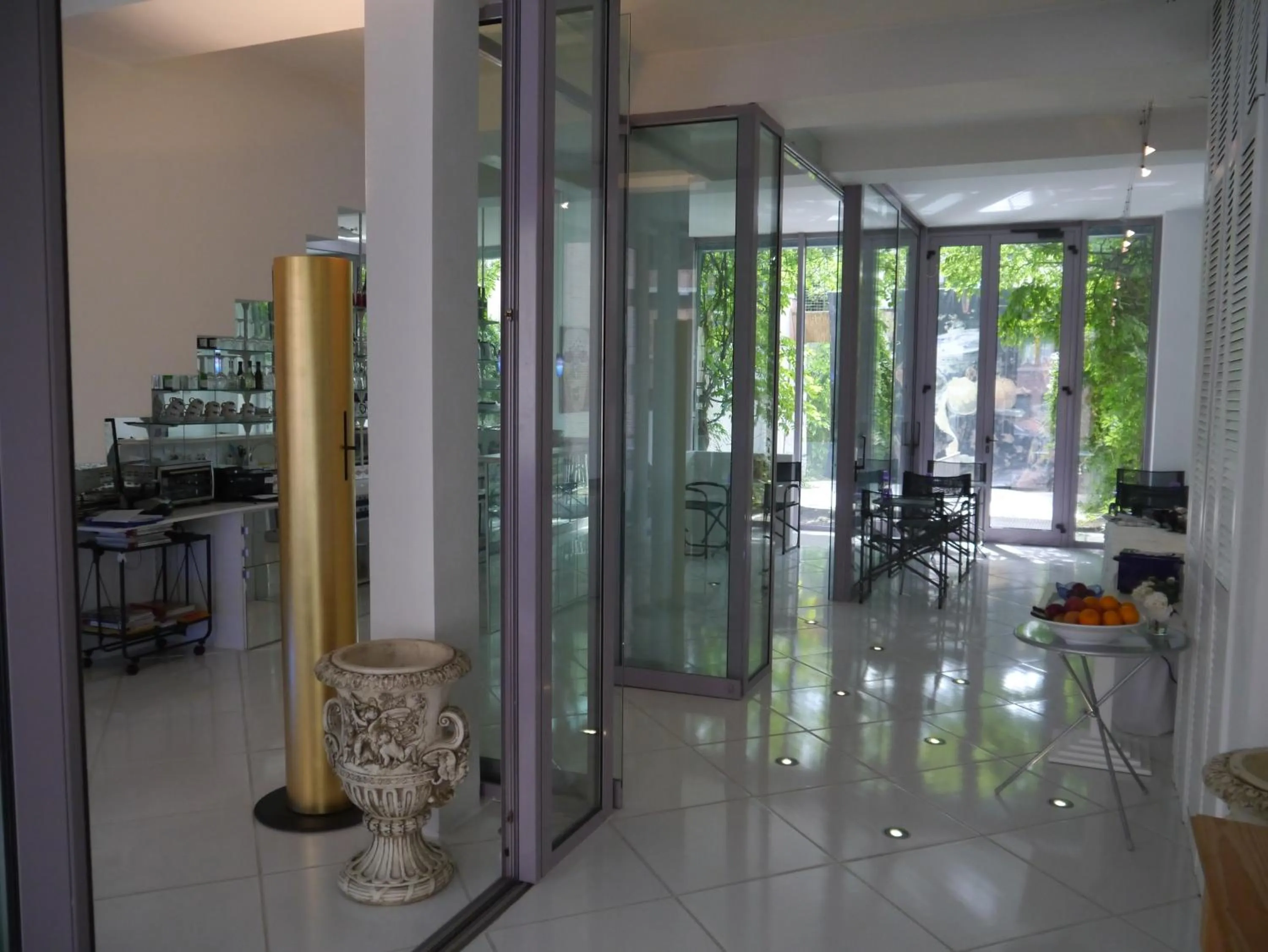 Day in Pallazzo Alfonso