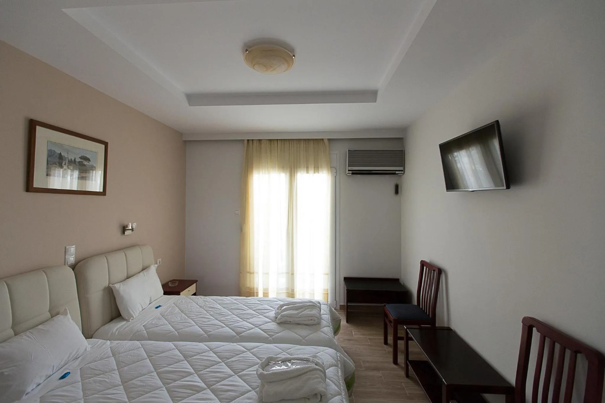 Flisvos Rooms