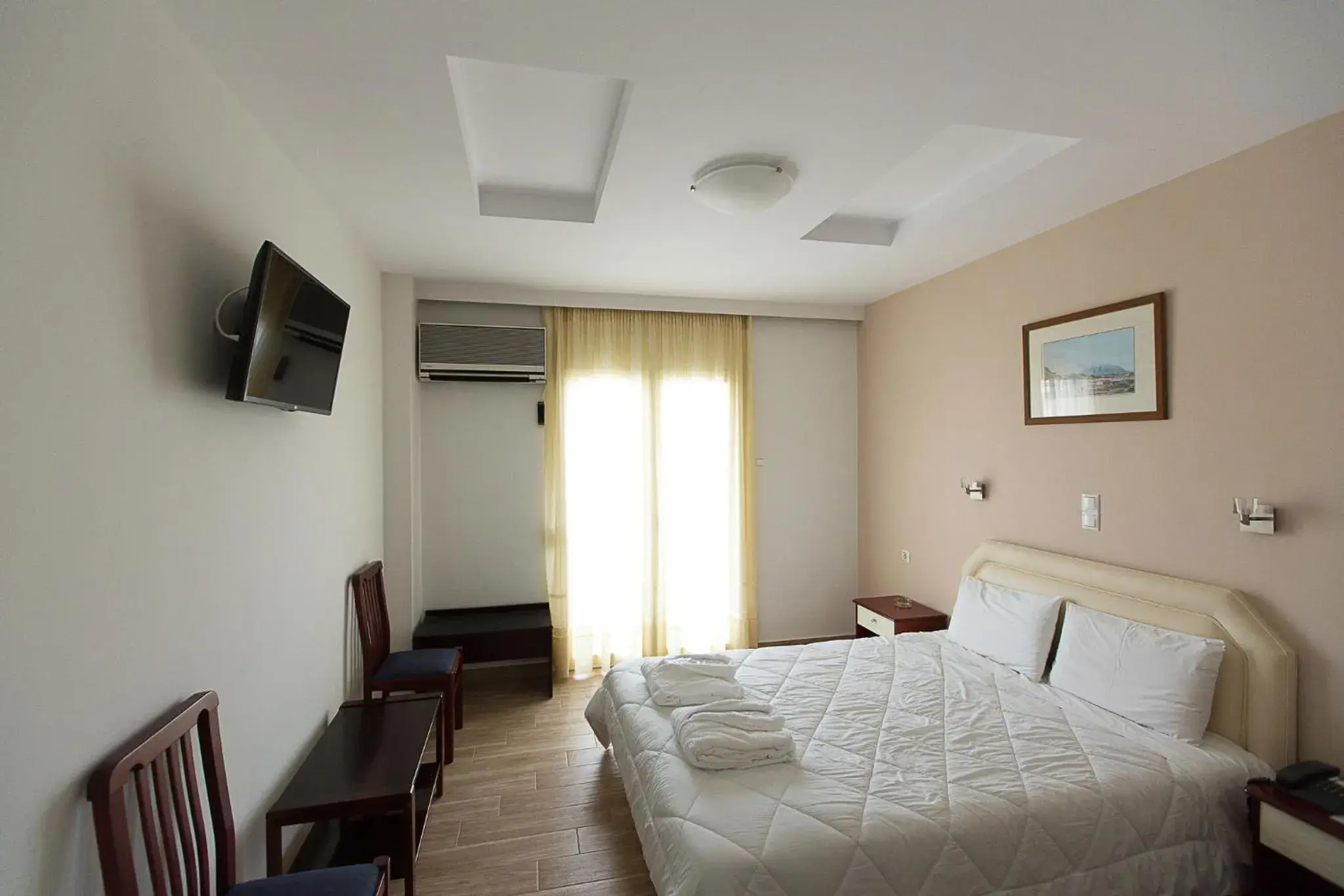 Double Room with Sea View in Flisvos Rooms Double Room with Sea View in Flisvos Rooms