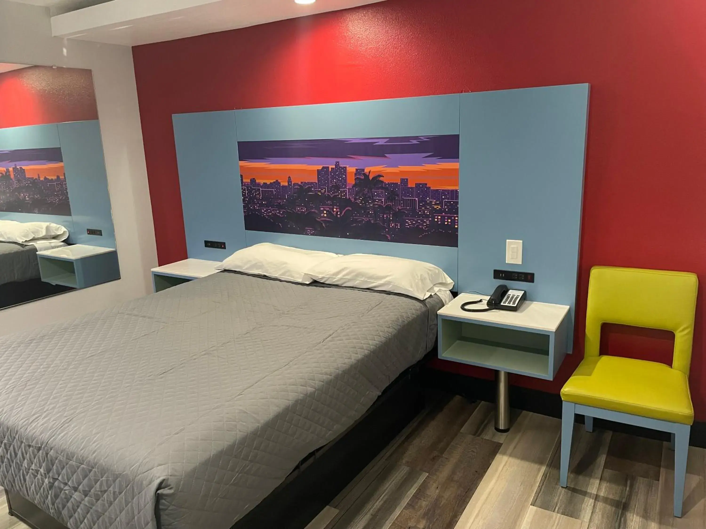 Bed in La Palma Motel, South Gate - Los Angeles area Bed in La Palma Motel, South Gate - Los Angeles area