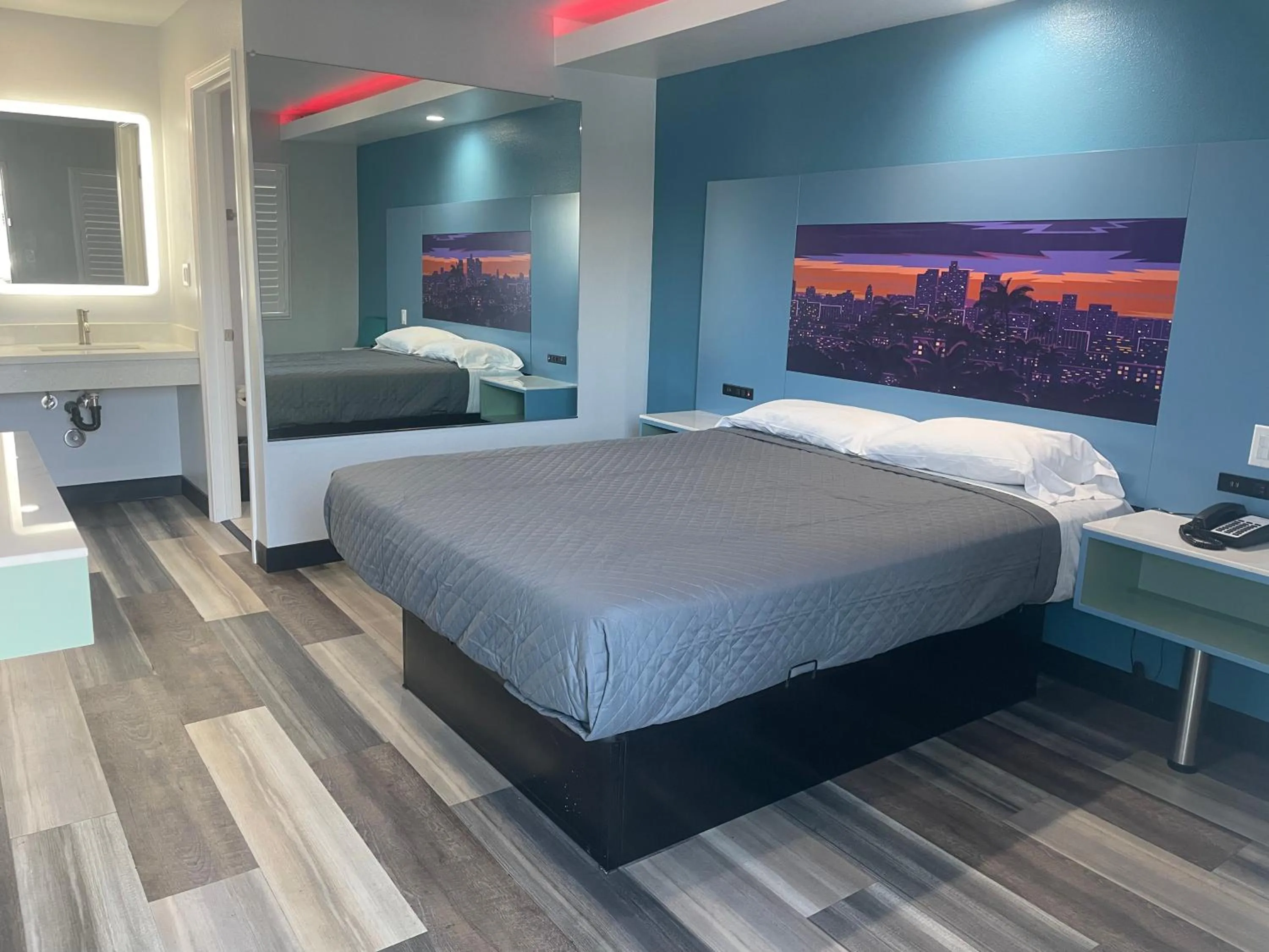 Bed in La Palma Motel, South Gate - Los Angeles area