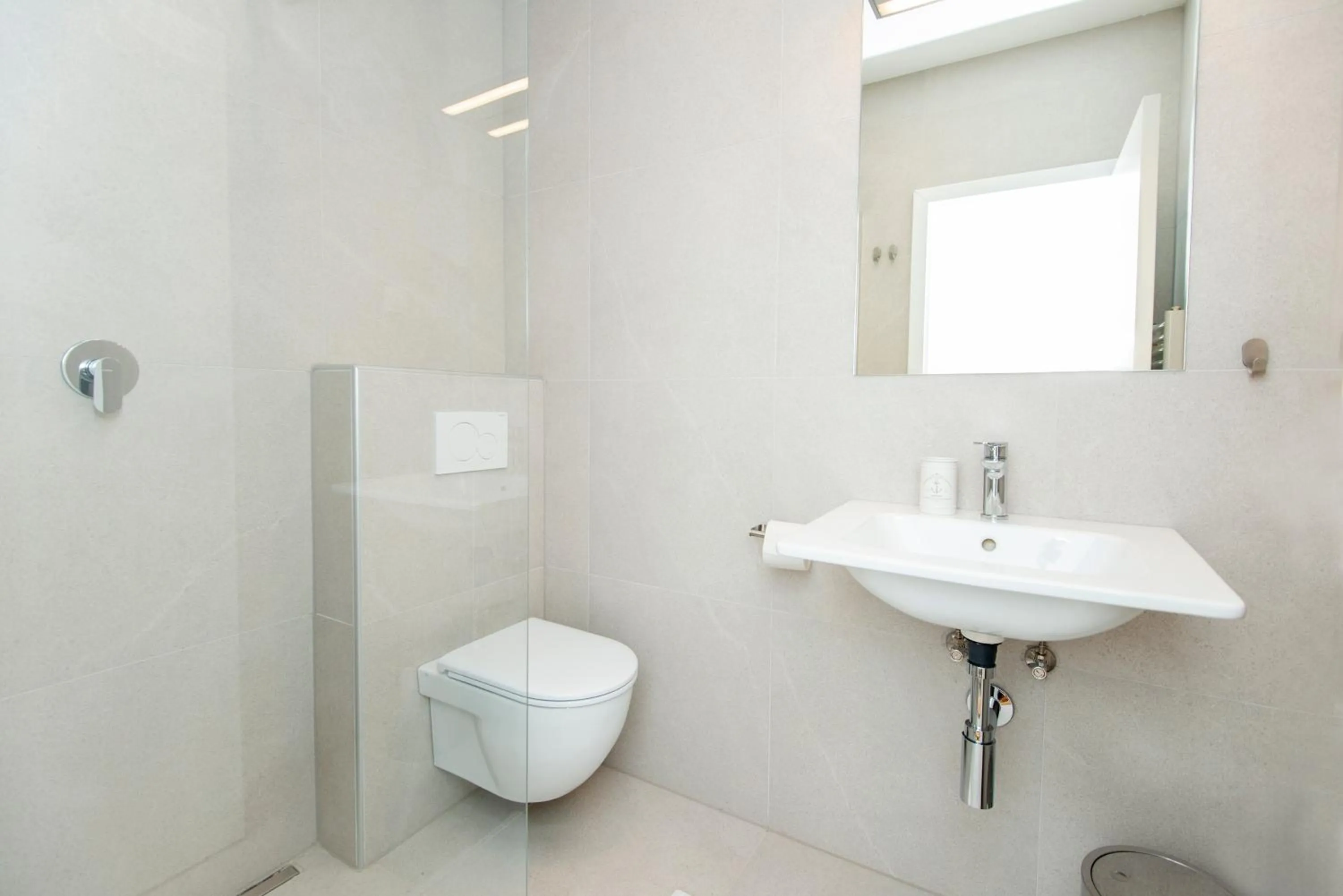 Shower in Viva Rooms