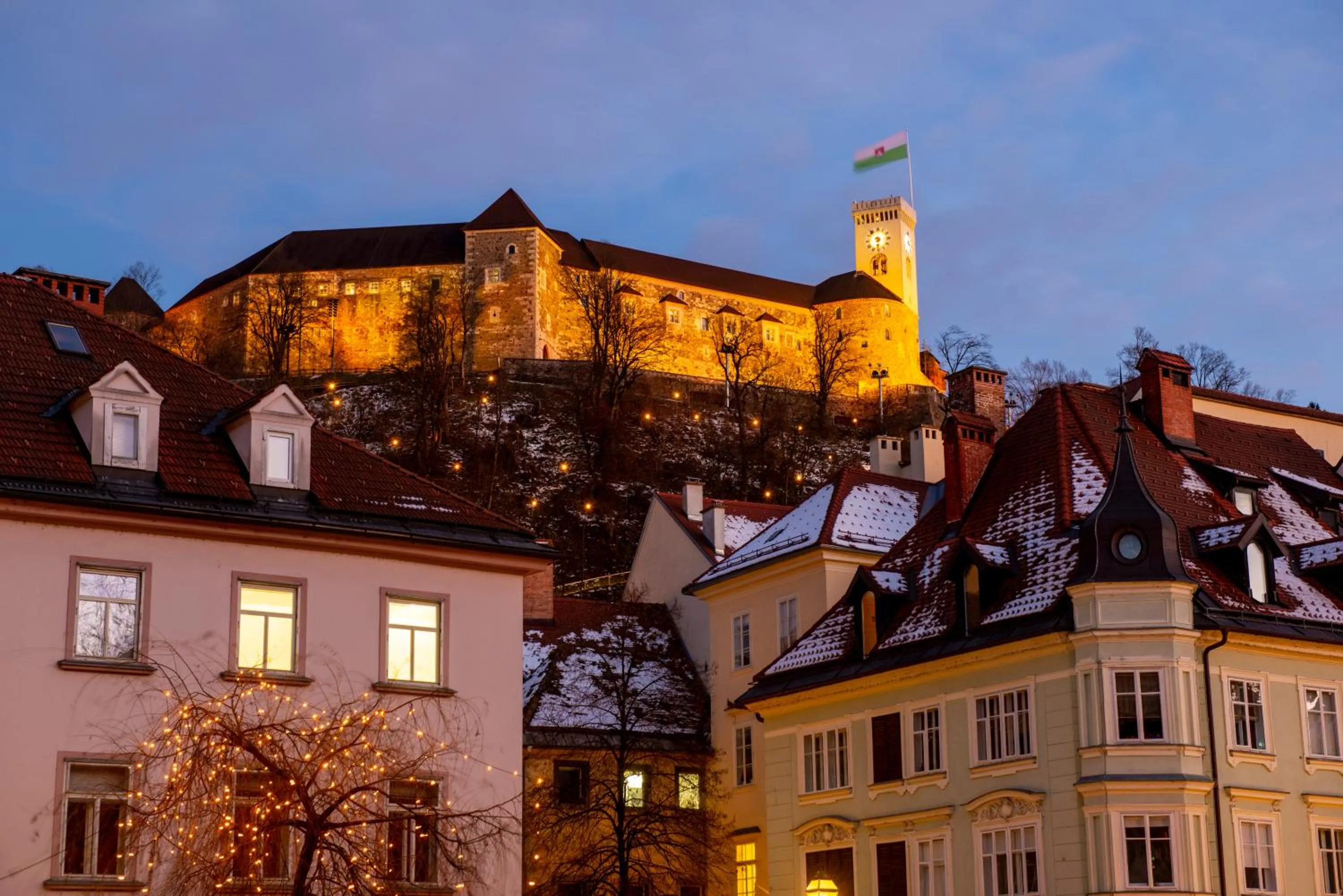 Nearby landmark in Viva Rooms