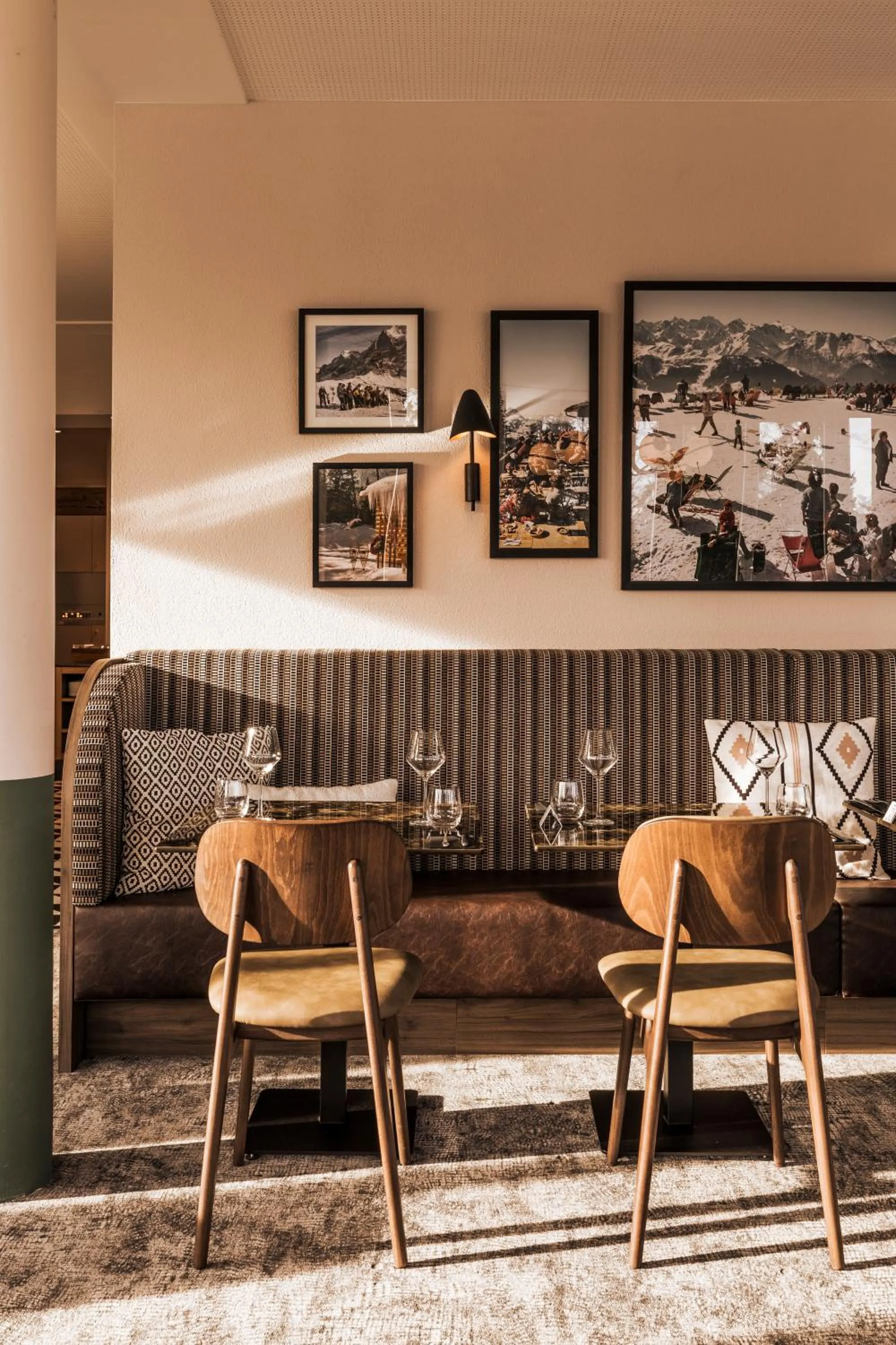 Restaurant/places to eat in Hotel Valaisia Crans Montana, a Faern Collection Resort