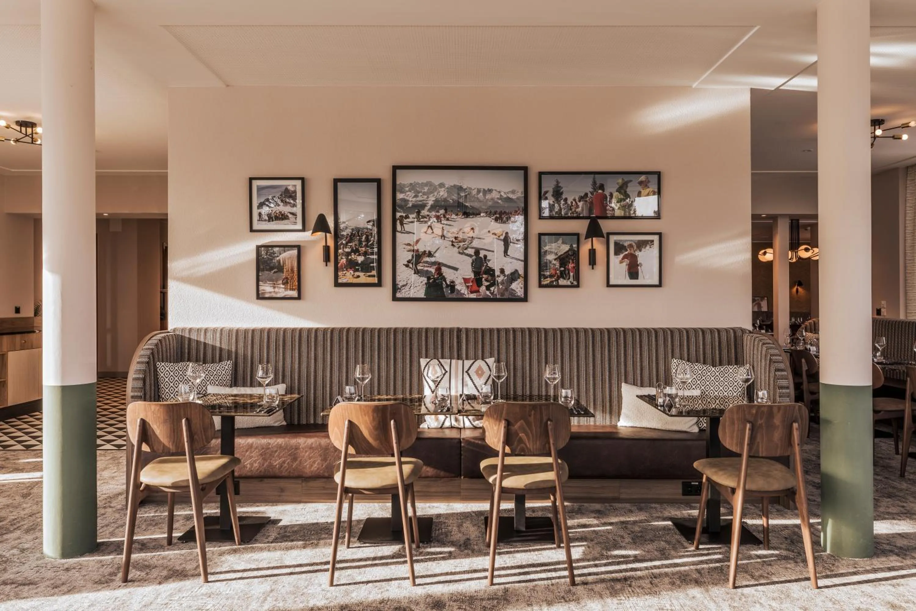 Restaurant/places to eat in Hotel Valaisia Crans Montana, a Faern Collection Resort