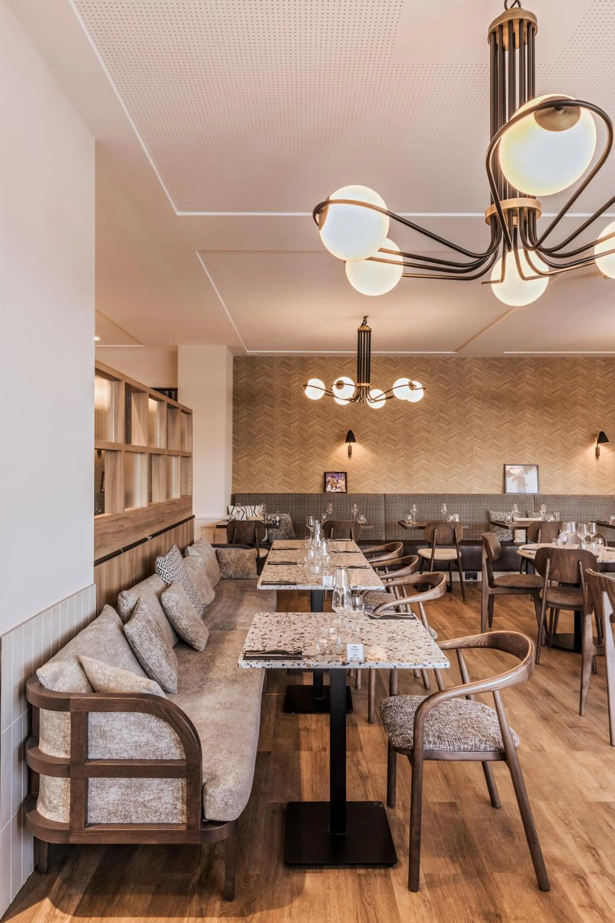 Restaurant/places to eat in Hotel Valaisia Crans Montana, a Faern Collection Resort