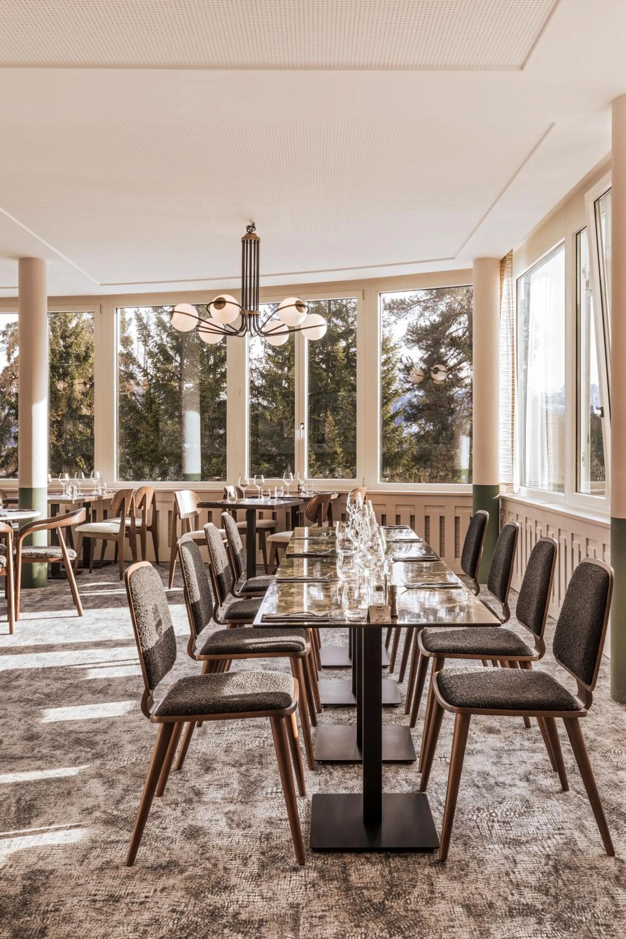 Restaurant/places to eat in Hotel Valaisia Crans Montana, a Faern Collection Resort