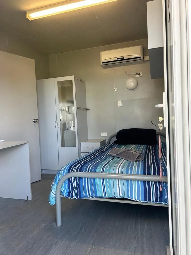 Bed in gundy pub & caravan park