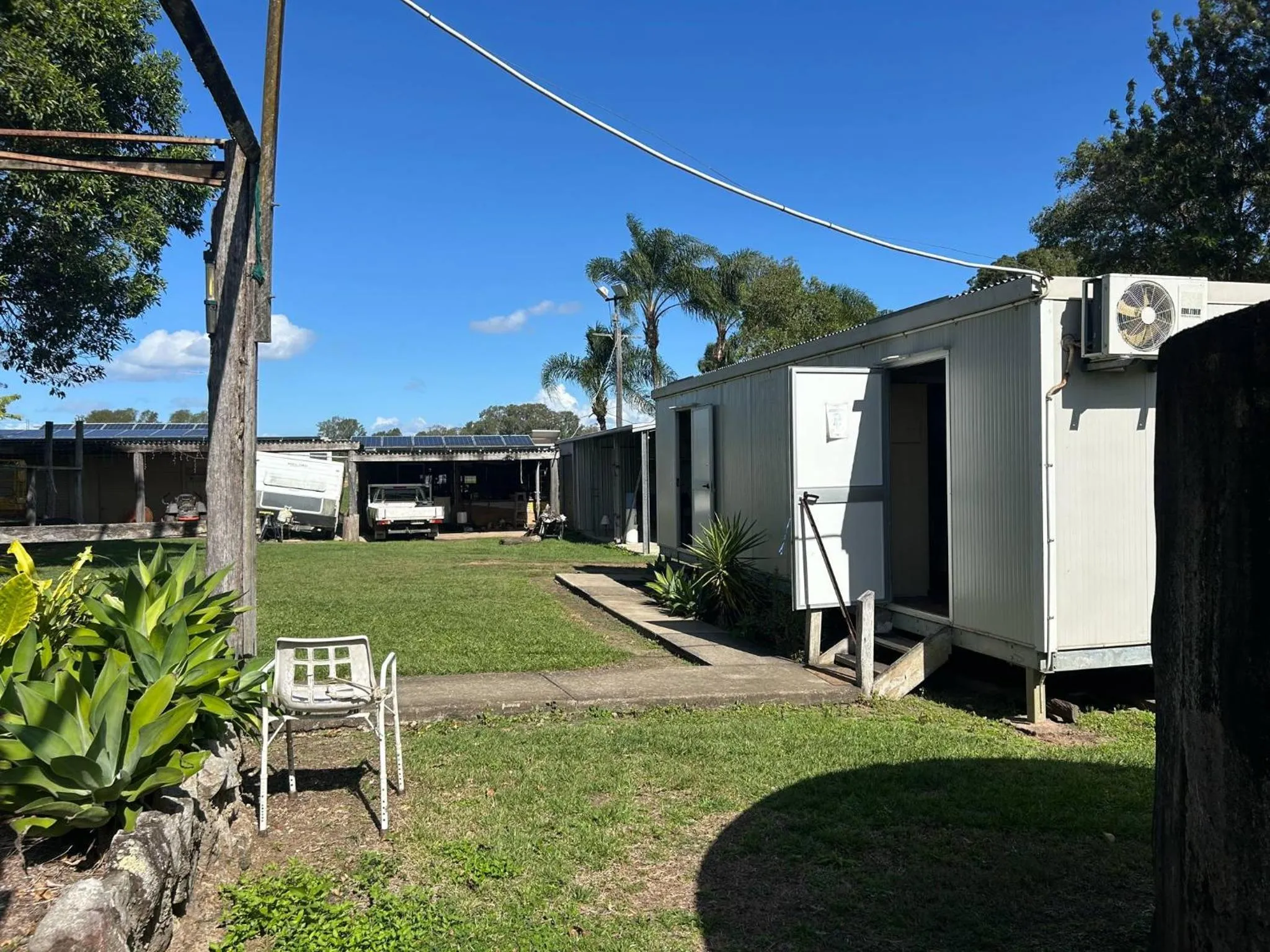 gundy pub & caravan park