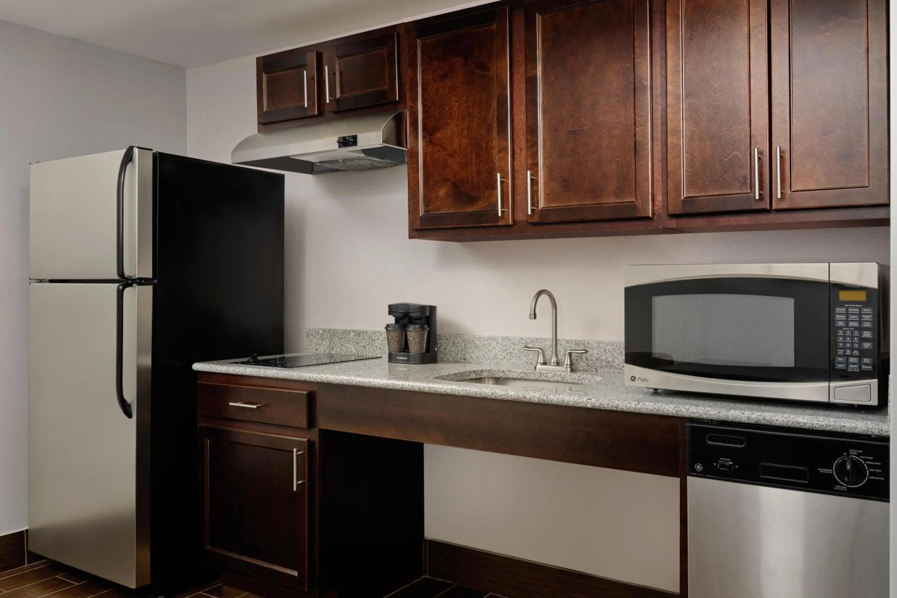 Kitchen or kitchenette in Homewood Suites by Hilton Columbus OSU, OH