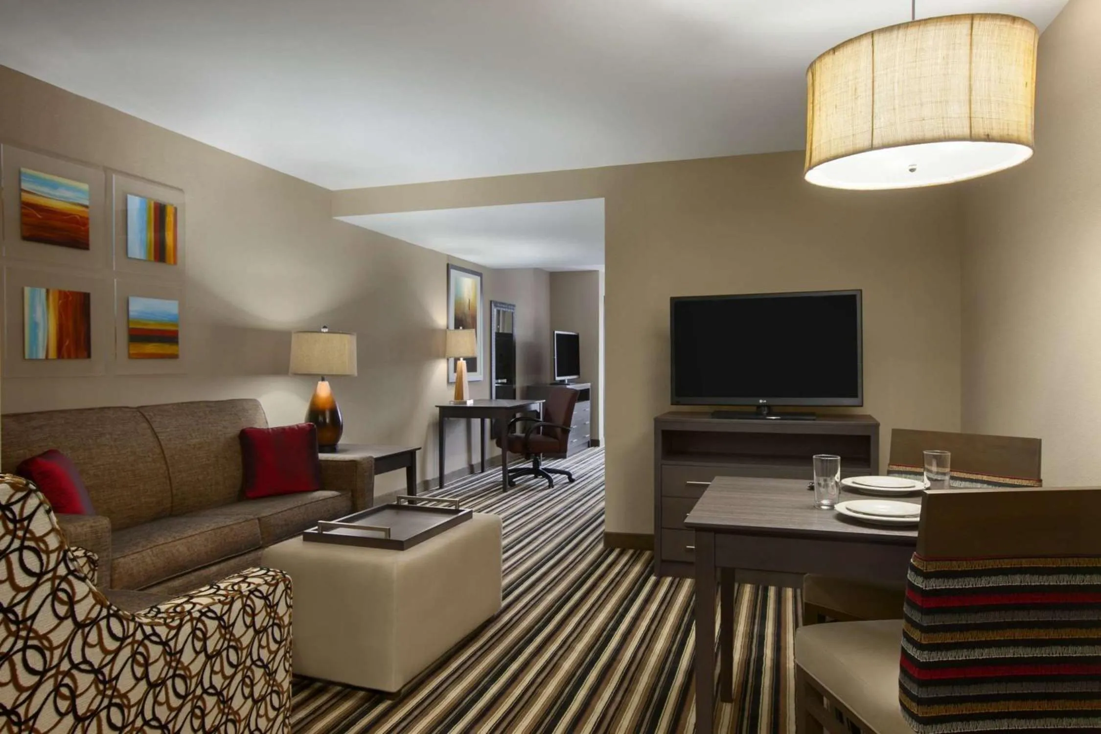 TV and multimedia in Homewood Suites by Hilton Columbus OSU, OH