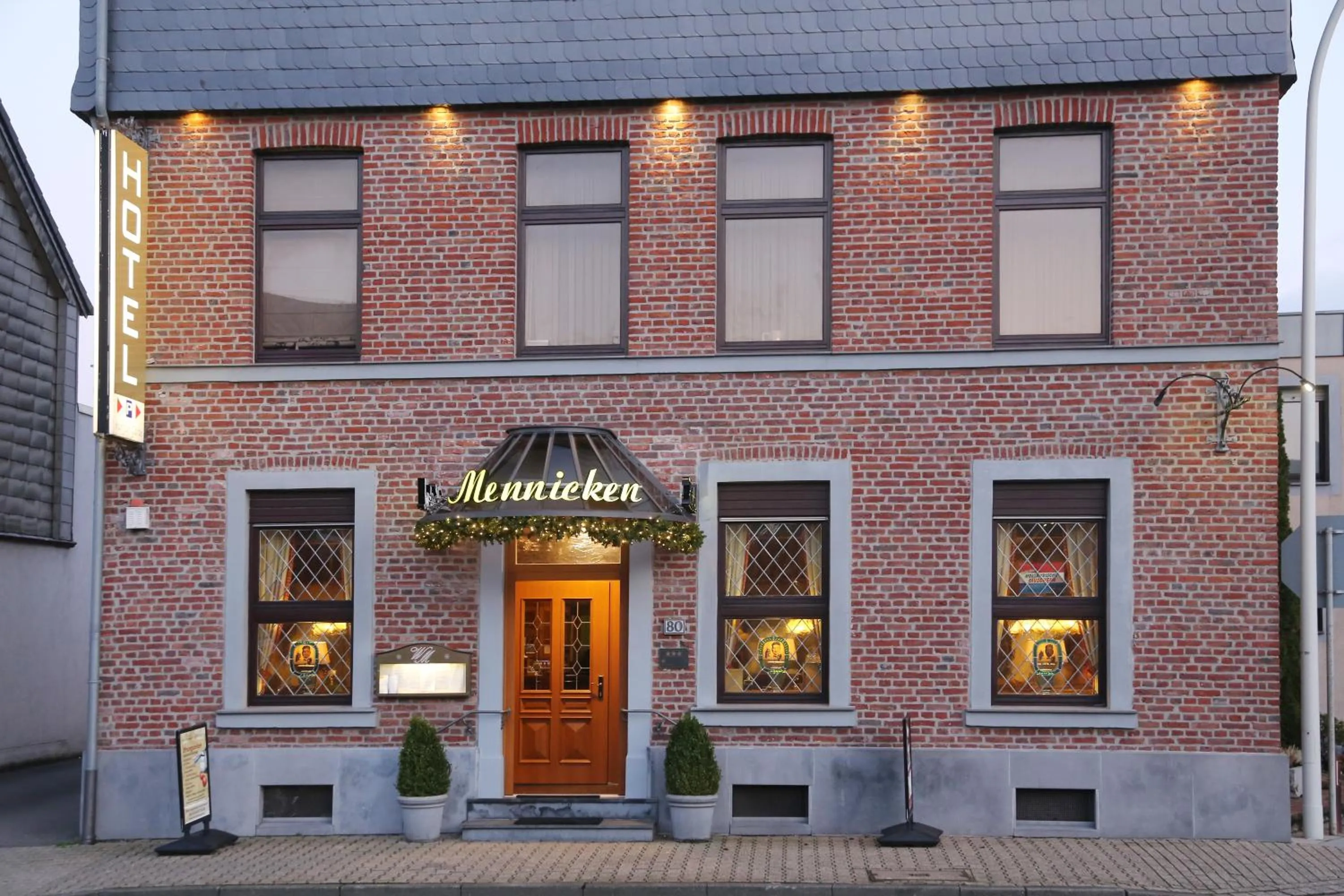 Facade/entrance in Hotel Mennicken