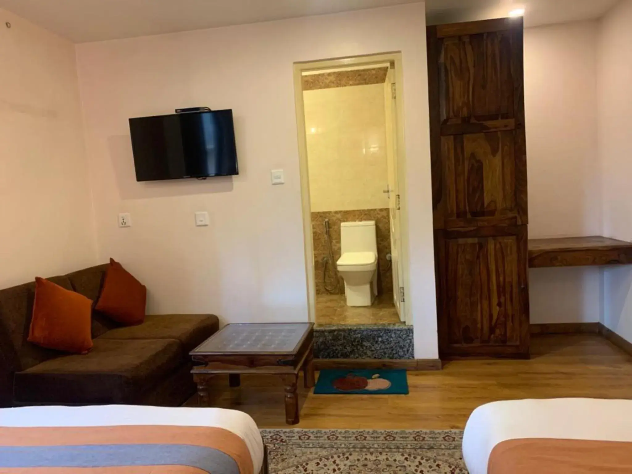 Standard Double Room - single occupancy in Hotel Ramanam Standard Double Room - single occupancy in Hotel Ramanam
